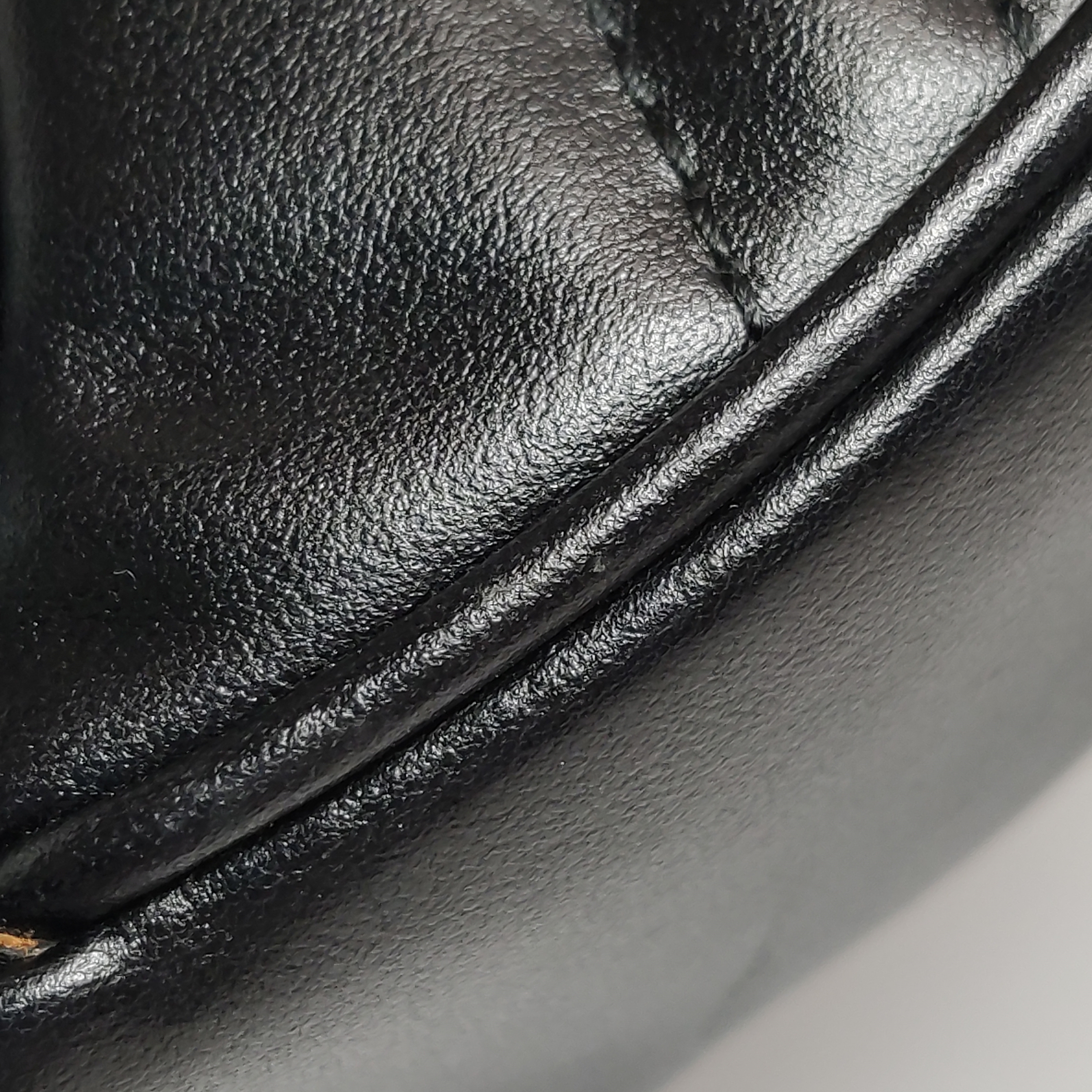 Gucci GG Marmont Half Moon Hobo Matelasse Leather Small — photo 15 of 20