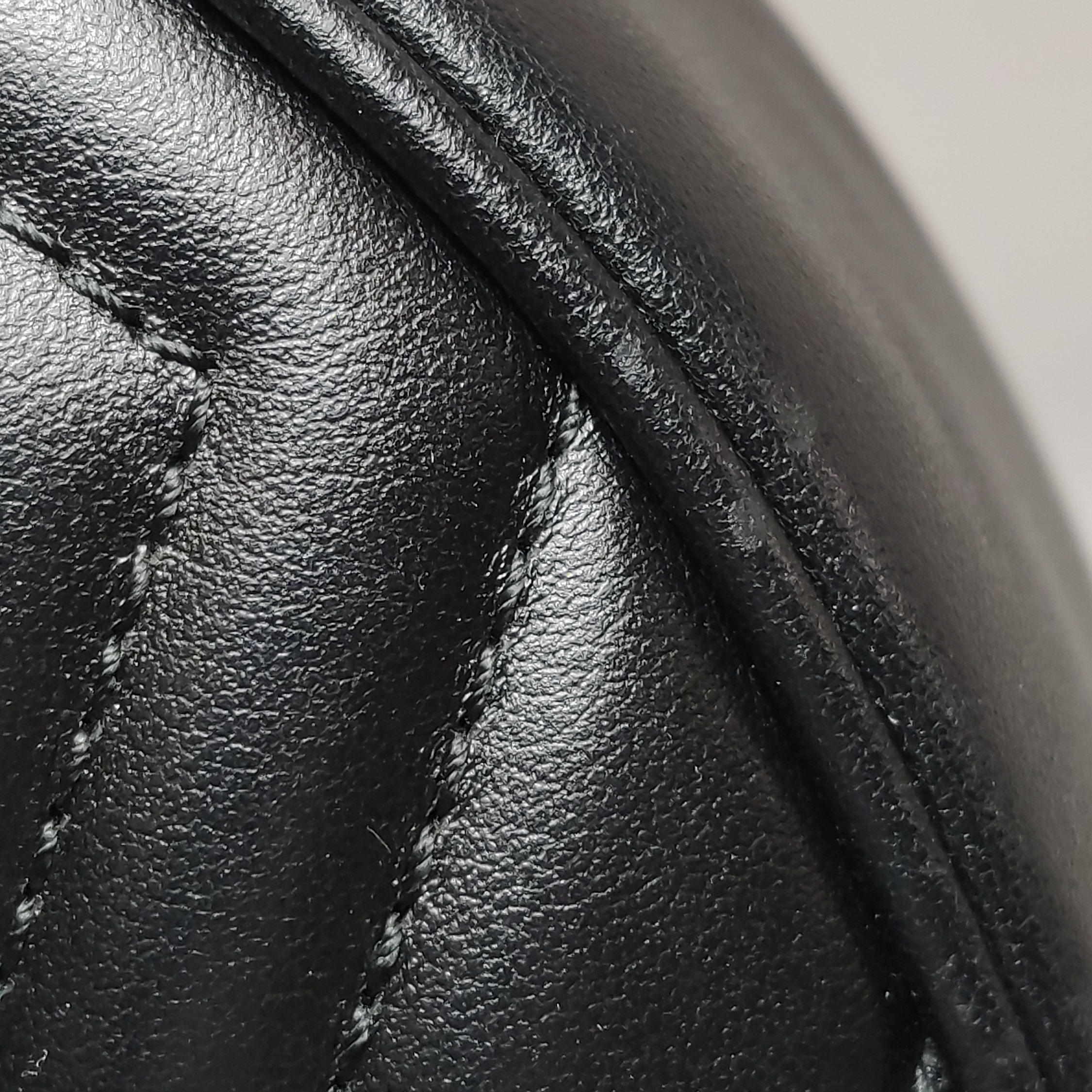 Gucci GG Marmont Half Moon Hobo Matelasse Leather Small — photo 14 of 20