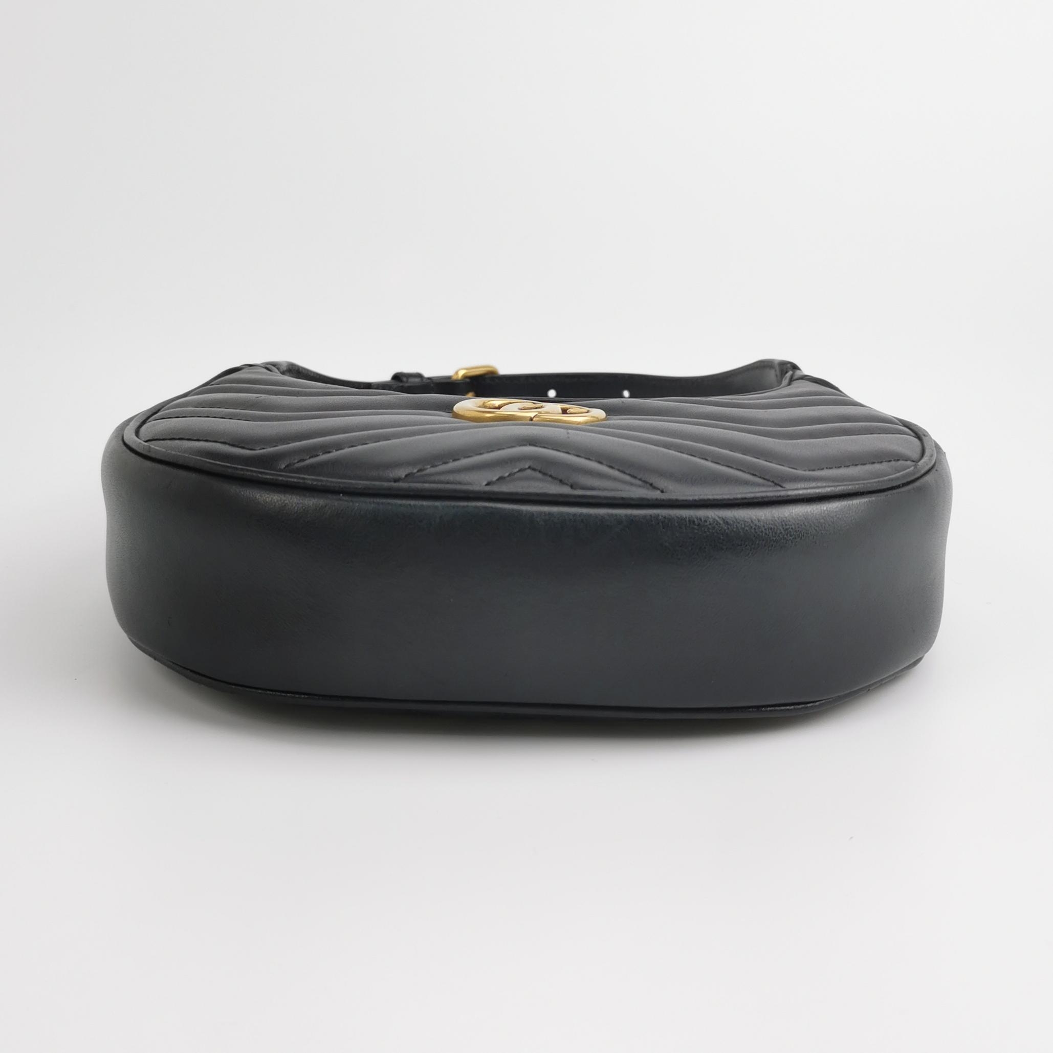 Gucci GG Marmont Half Moon Hobo Matelasse Leather Small — photo 6 of 14