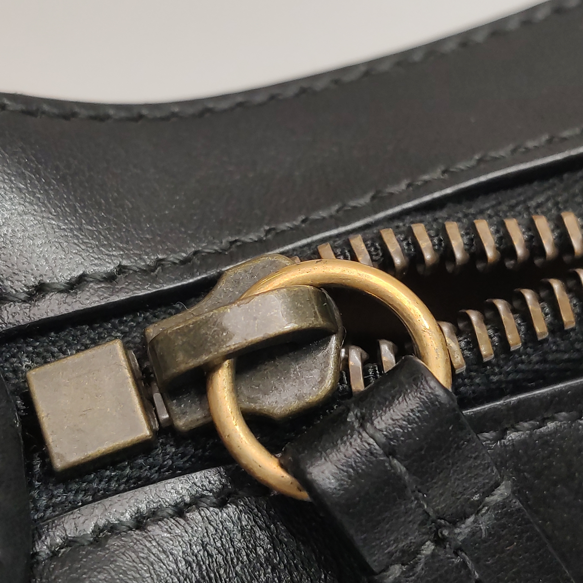 Gucci GG Marmont Half Moon Hobo Matelasse Leather Small — photo 14 of 14