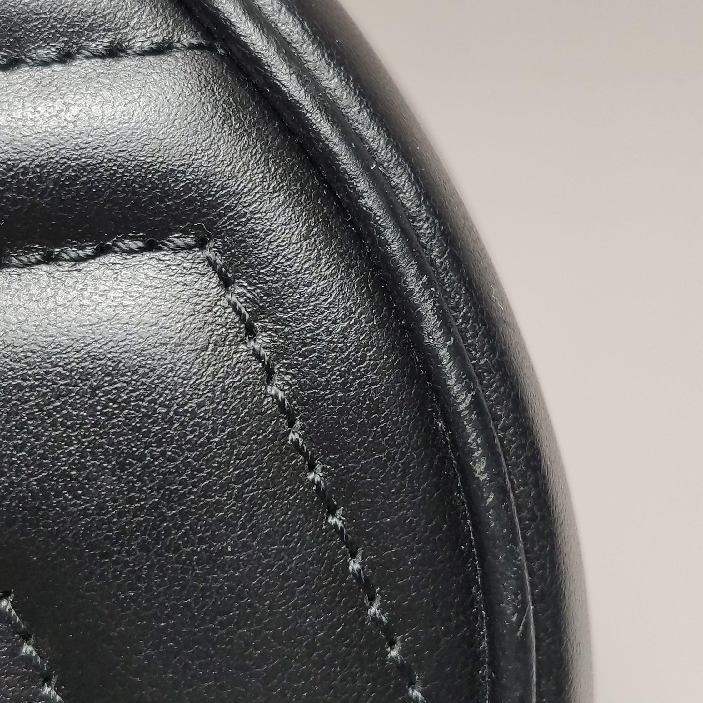 Gucci GG Marmont Half Moon Hobo Matelasse Leather Small — photo 12 of 14