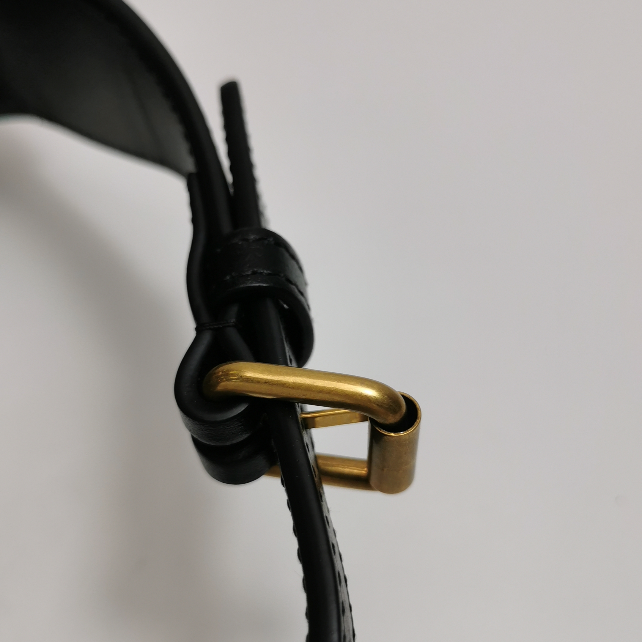 Gucci GG Marmont Half Moon Hobo Matelasse Leather Small — photo 15 of 19
