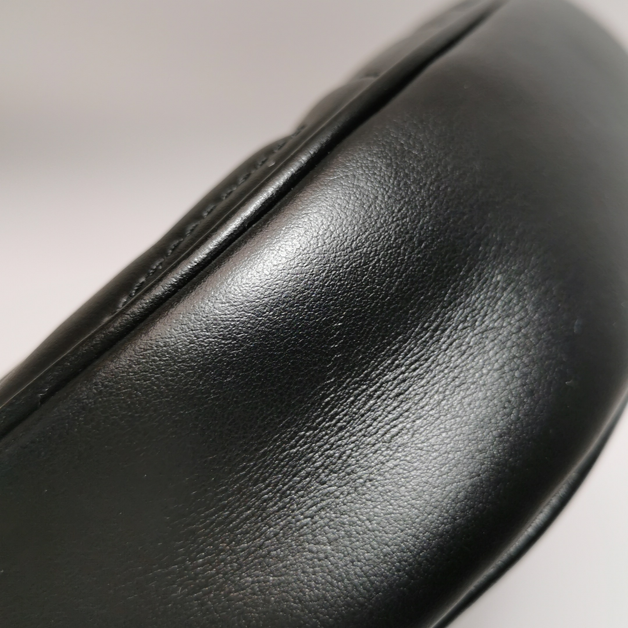 Gucci GG Marmont Half Moon Hobo Matelasse Leather Small — photo 12 of 19