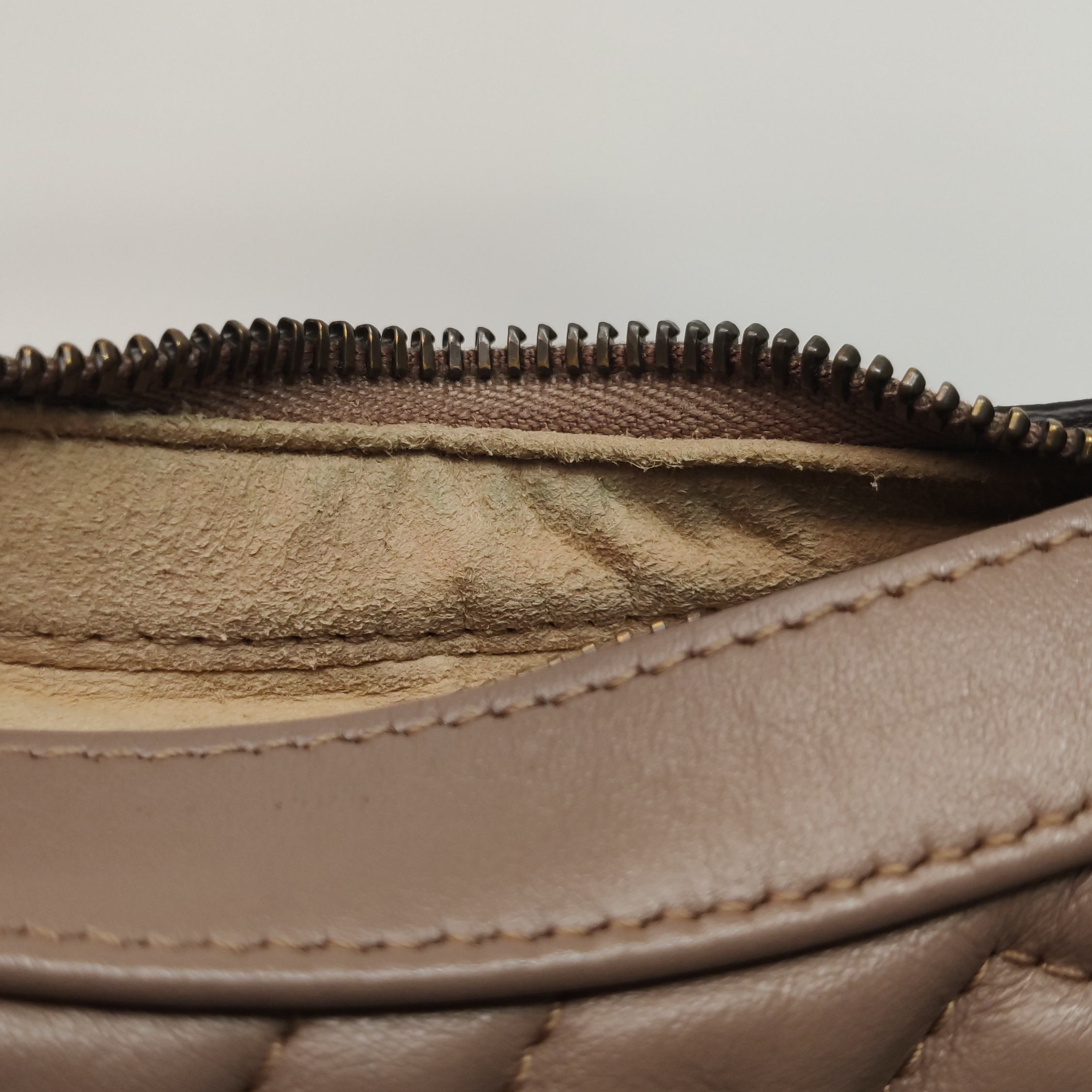 Gucci GG Marmont Half Moon Hobo Matelasse Leather Small — photo 17 of 17