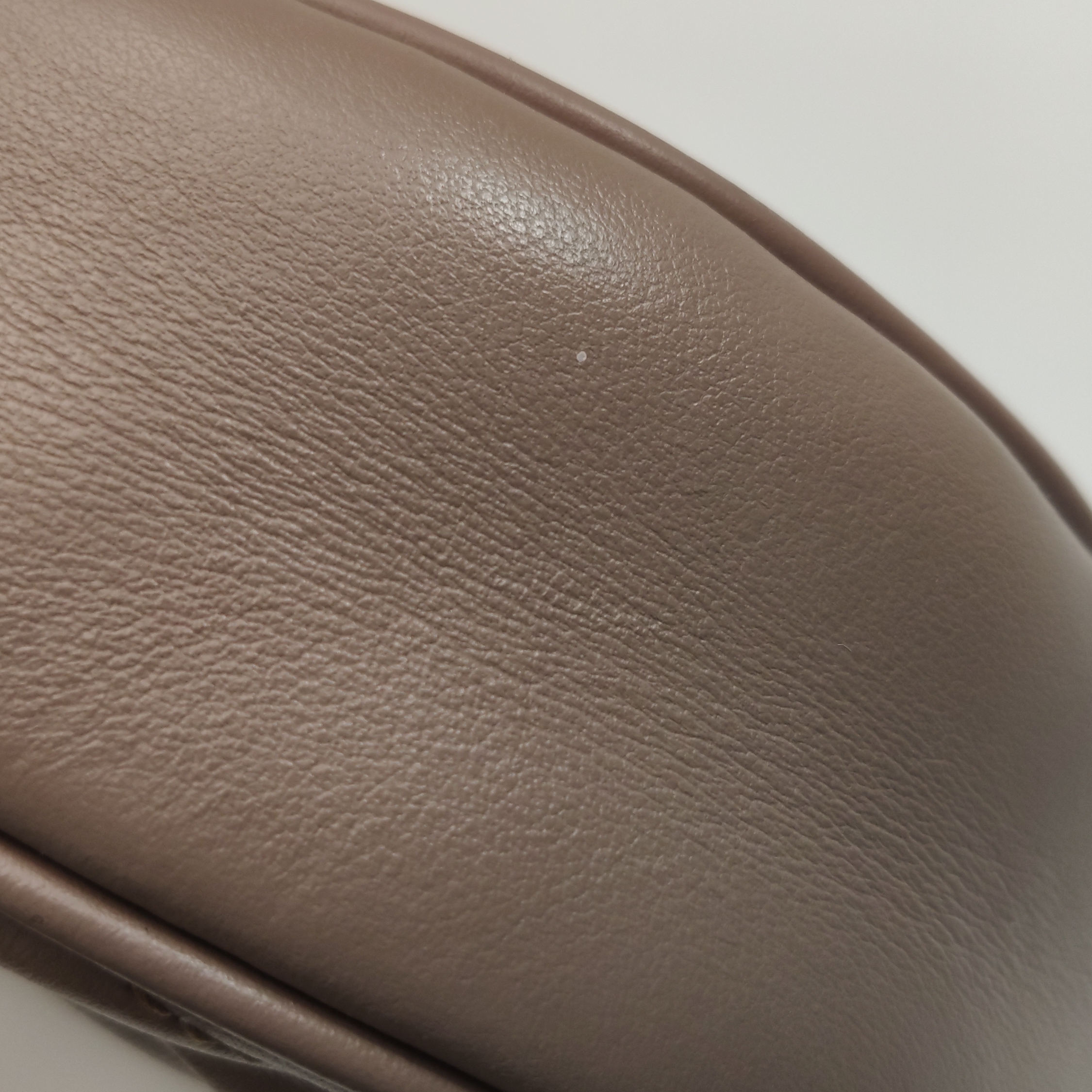 Gucci GG Marmont Half Moon Hobo Matelasse Leather Small — photo 13 of 17