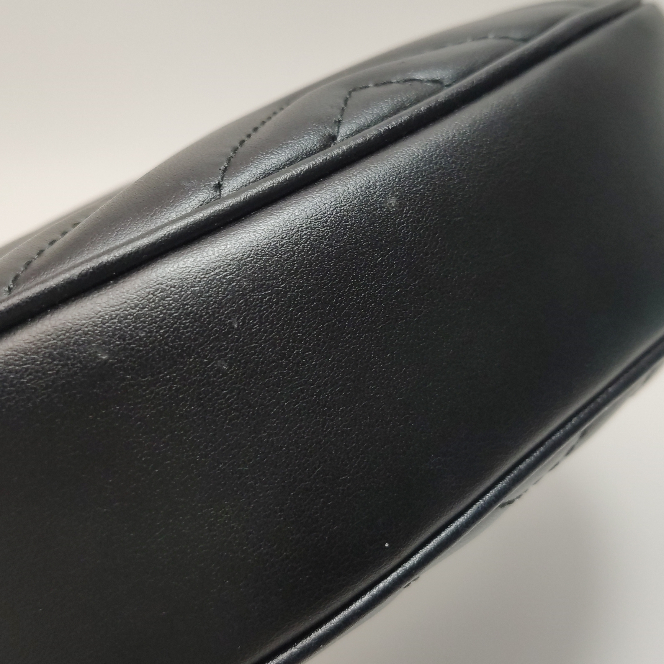 Gucci GG Marmont Half Moon Hobo Matelasse Leather Small — photo 17 of 20