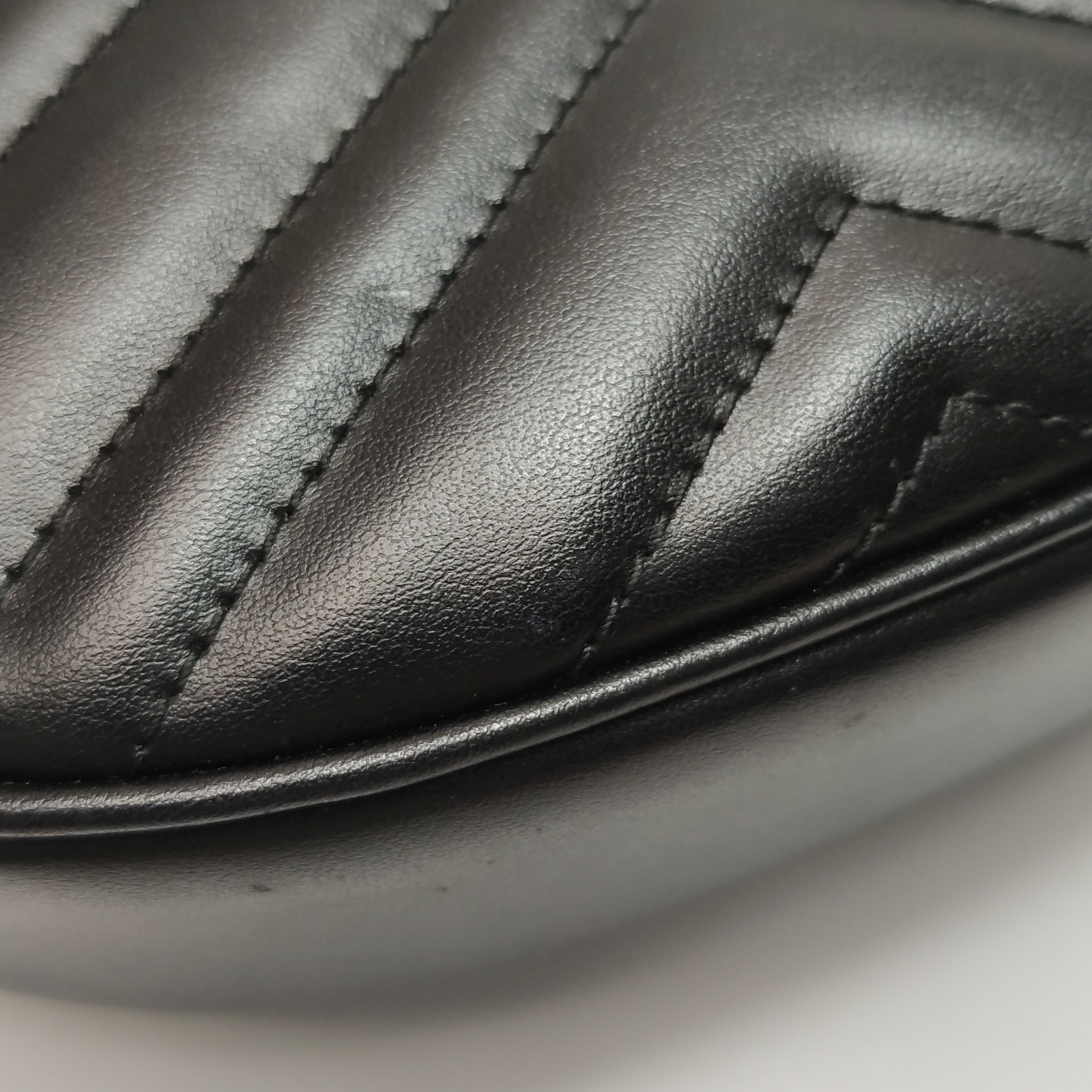 Gucci GG Marmont Half Moon Hobo Matelasse Leather Small — photo 15 of 20