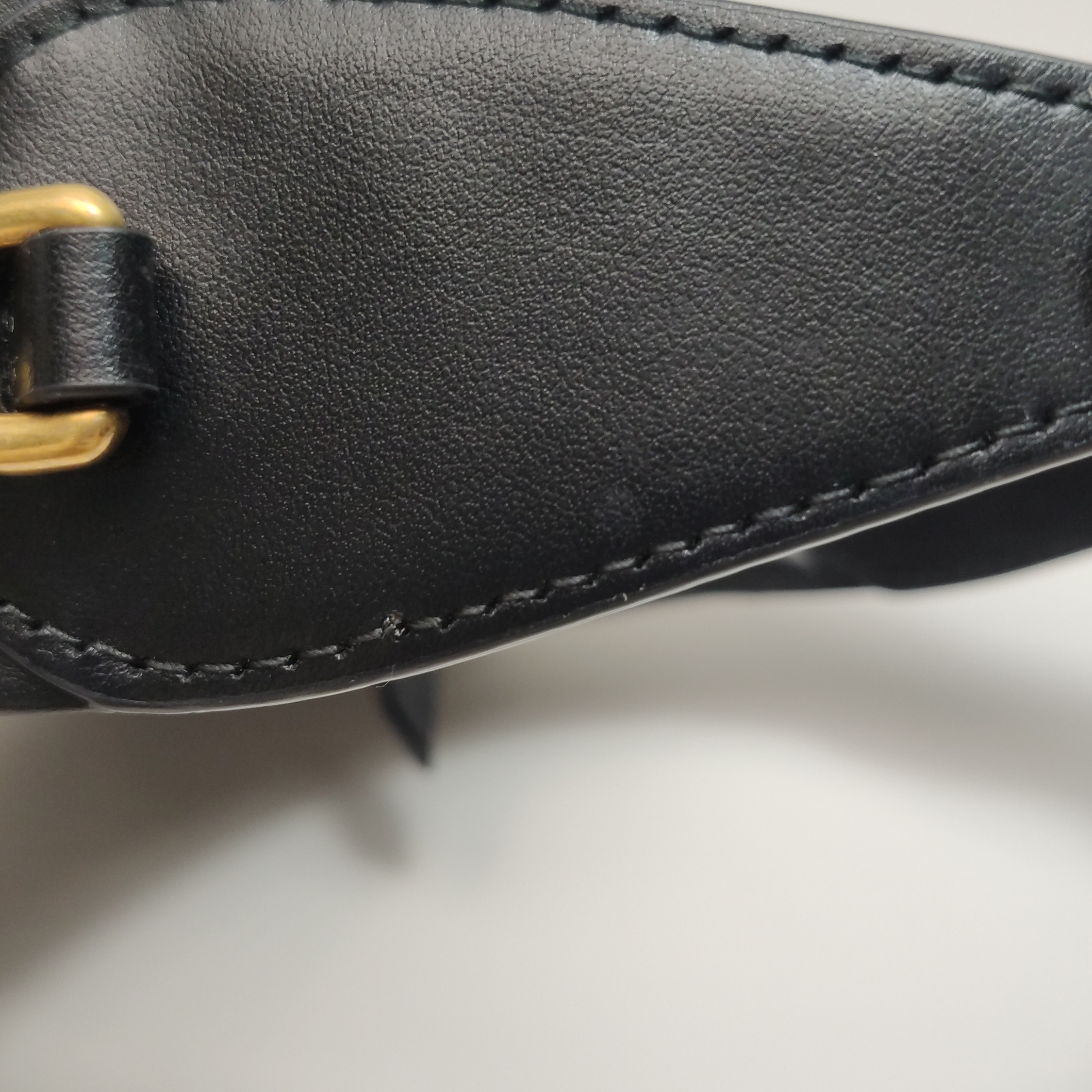 Gucci GG Marmont Half Moon Hobo Matelasse Leather Small — photo 18 of 20