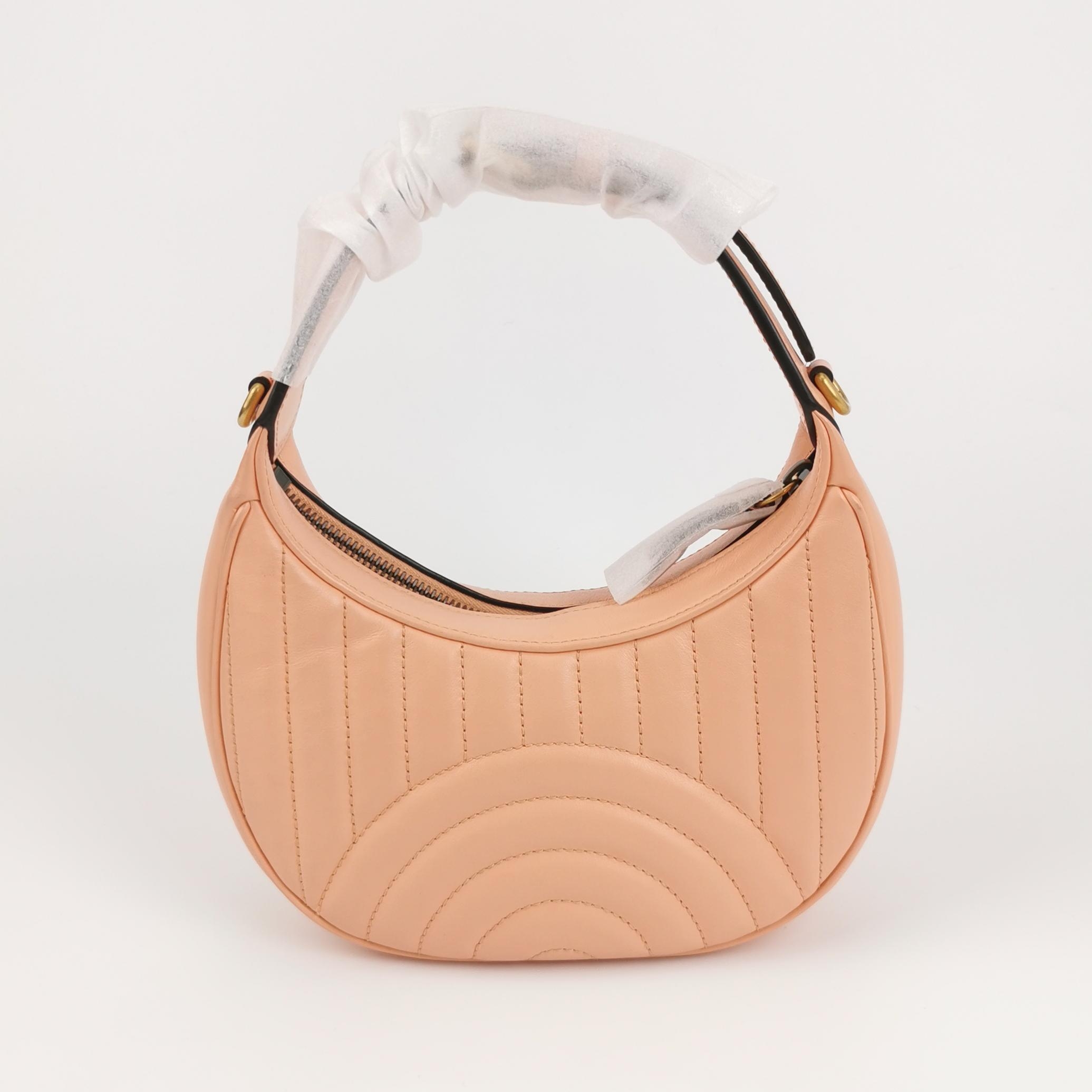 Gucci GG Marmont Half Moon Hobo Matelasse Leather Small — photo 5 of 15