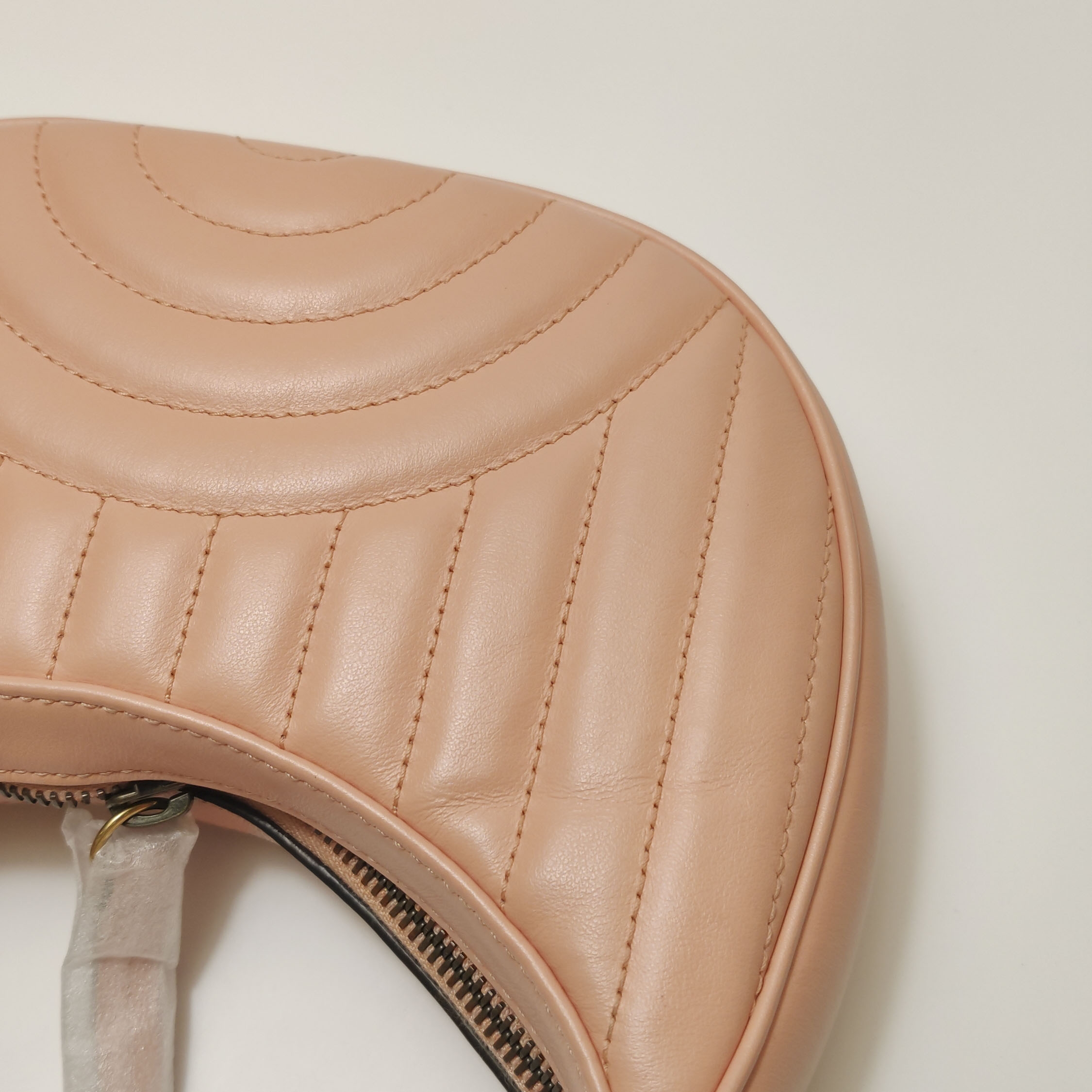 Gucci GG Marmont Half Moon Hobo Matelasse Leather Small — photo 11 of 15