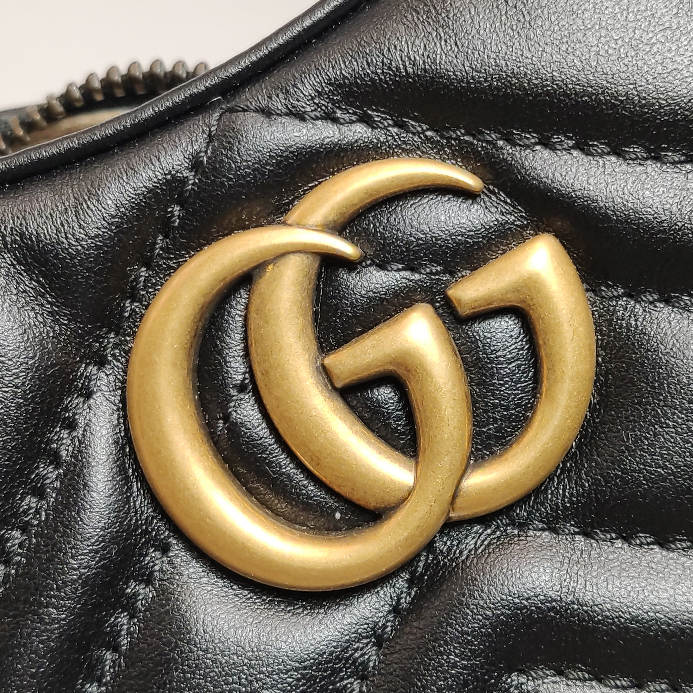 Gucci GG Marmont Half Moon Hobo Matelasse Leather Small — photo 8 of 10