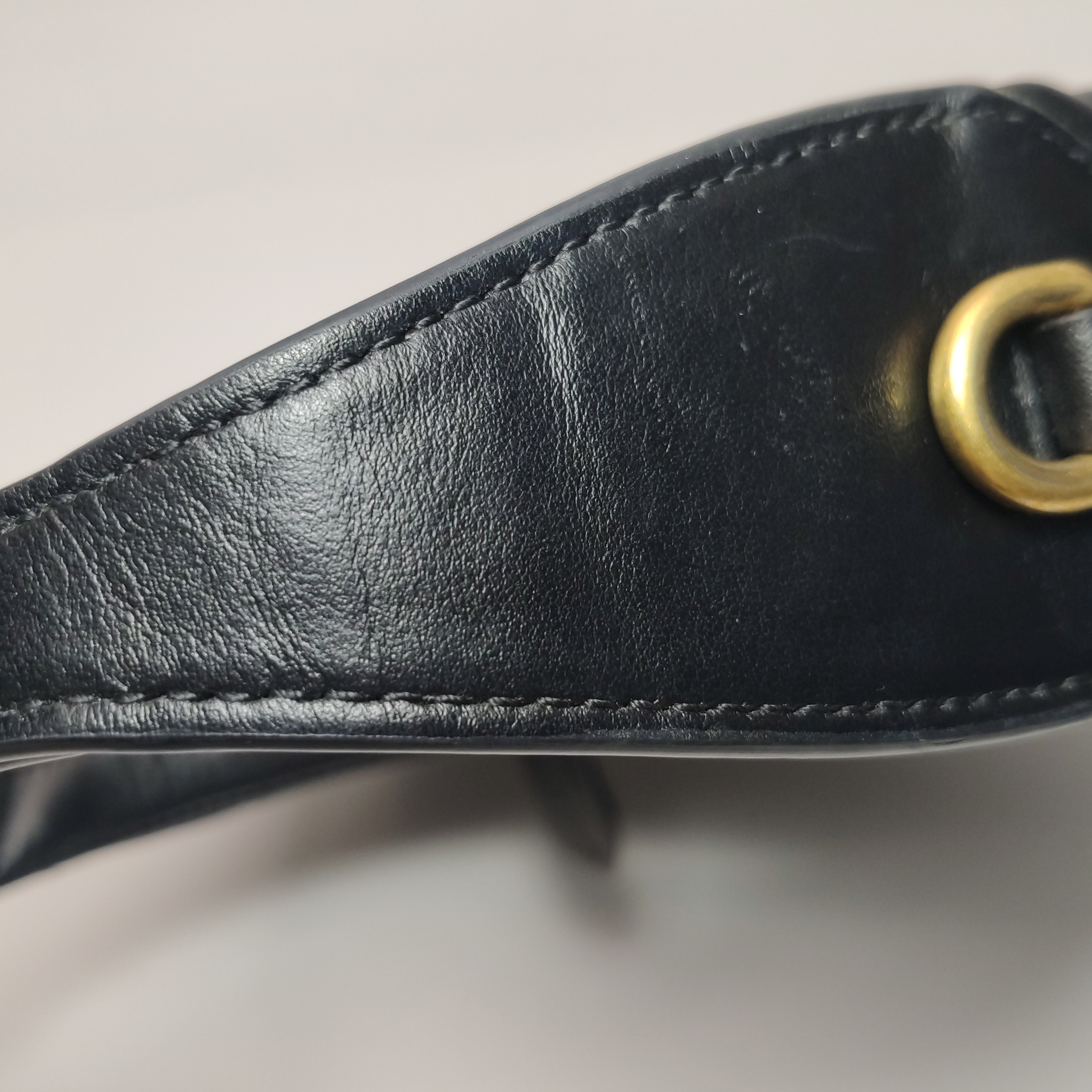 Gucci GG Marmont Half Moon Hobo Matelasse Leather Small — photo 10 of 15