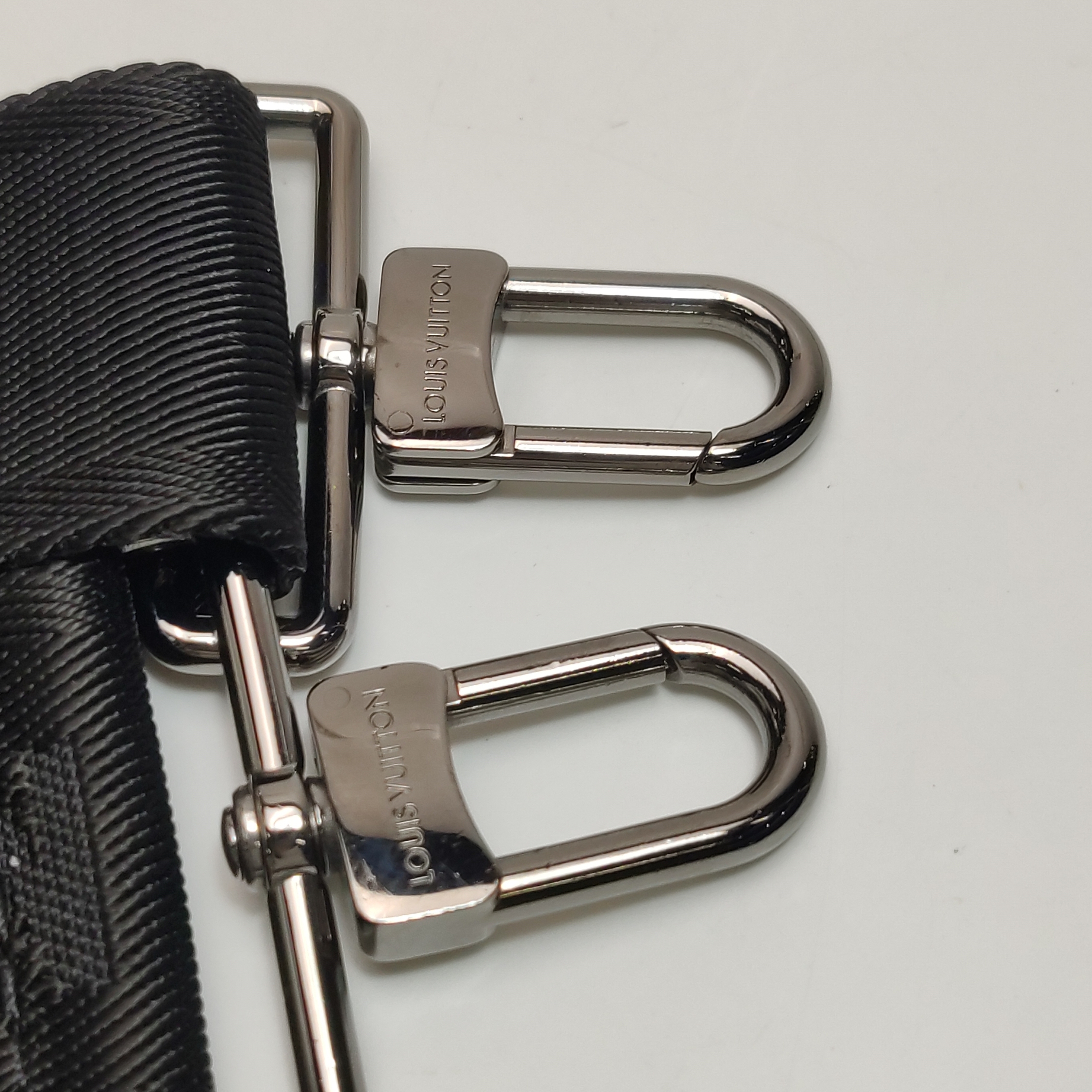Louis Vuitton(LV) Gaston Wearable Wallet Monogram Eclipse Canvas — photo 11 of 18