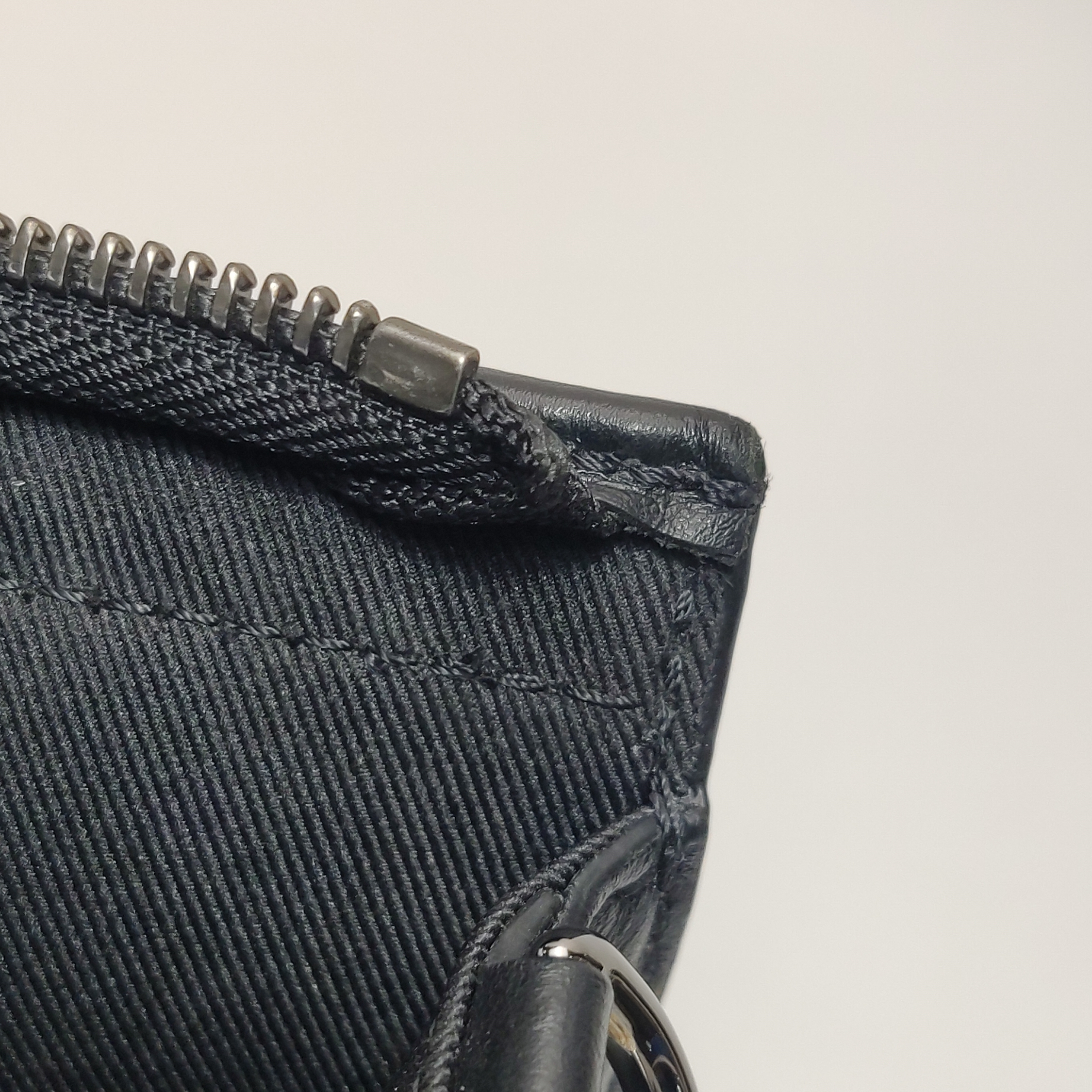 Louis Vuitton(LV) Gaston Wearable Wallet Monogram Eclipse Canvas — photo 11 of 19