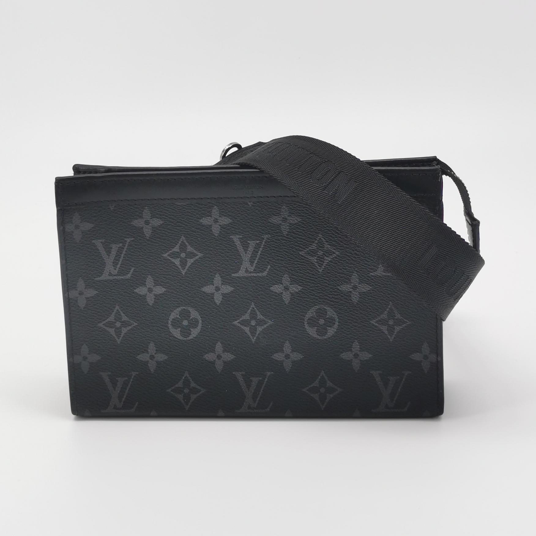 Louis Vuitton(LV) Gaston Wearable Wallet Monogram Eclipse Canvas — photo 5 of 19