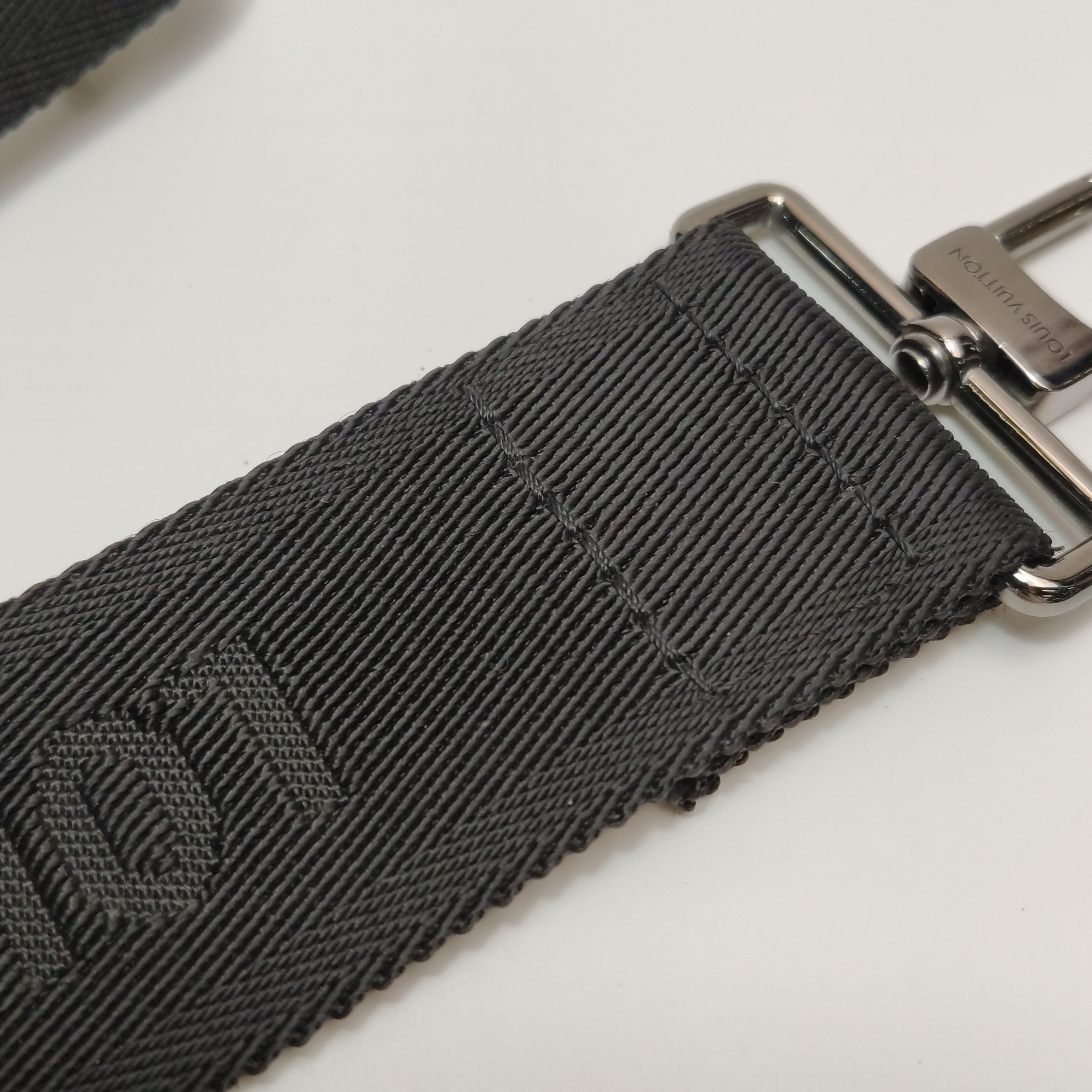 Louis Vuitton(LV) Gaston Wearable Wallet Monogram Eclipse Canvas — photo 19 of 19