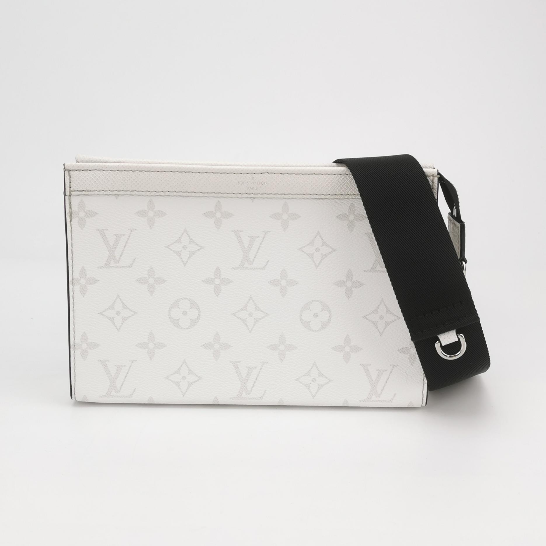 Louis Vuitton(LV) Gaston Wearable Wallet Monogram Eclipse Canvas — photo 5 of 14