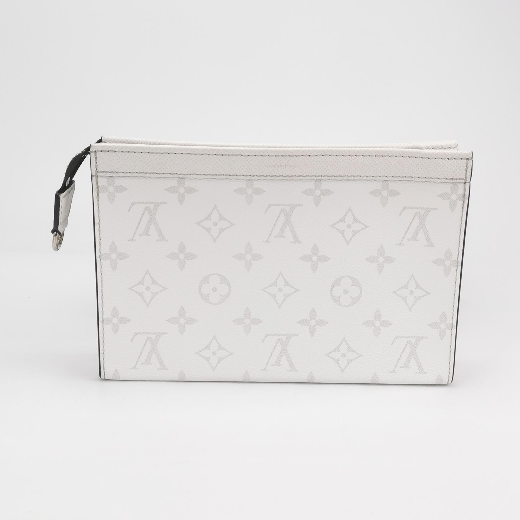 Louis Vuitton(LV) Gaston Wearable Wallet Monogram Eclipse Canvas — photo 6 of 14