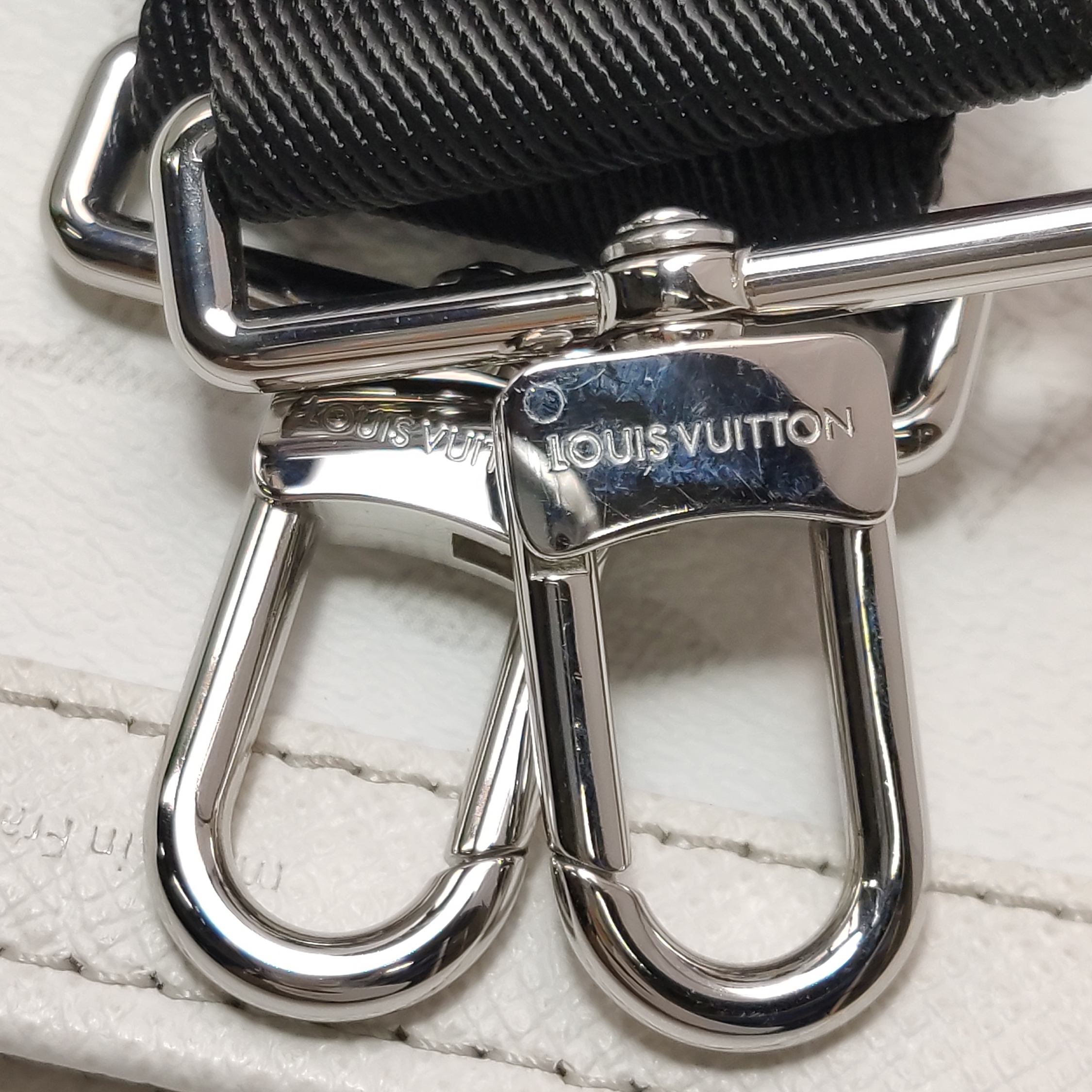 Louis Vuitton(LV) Gaston Wearable Wallet Monogram Eclipse Canvas — photo 12 of 14