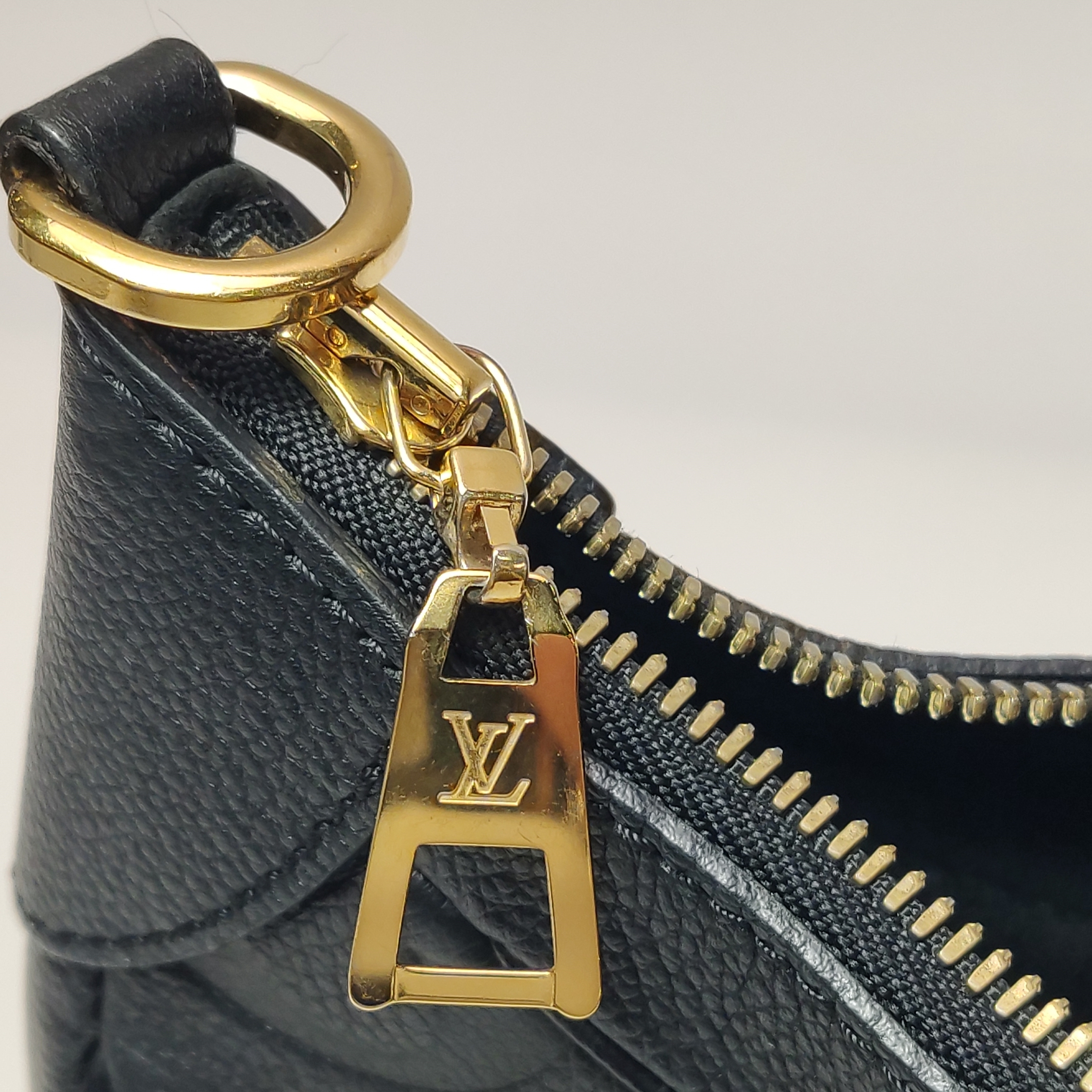 Louis Vuitton(LV) Bagatelle NM Handbag Monogram Empreinte Giant — photo 13 of 16