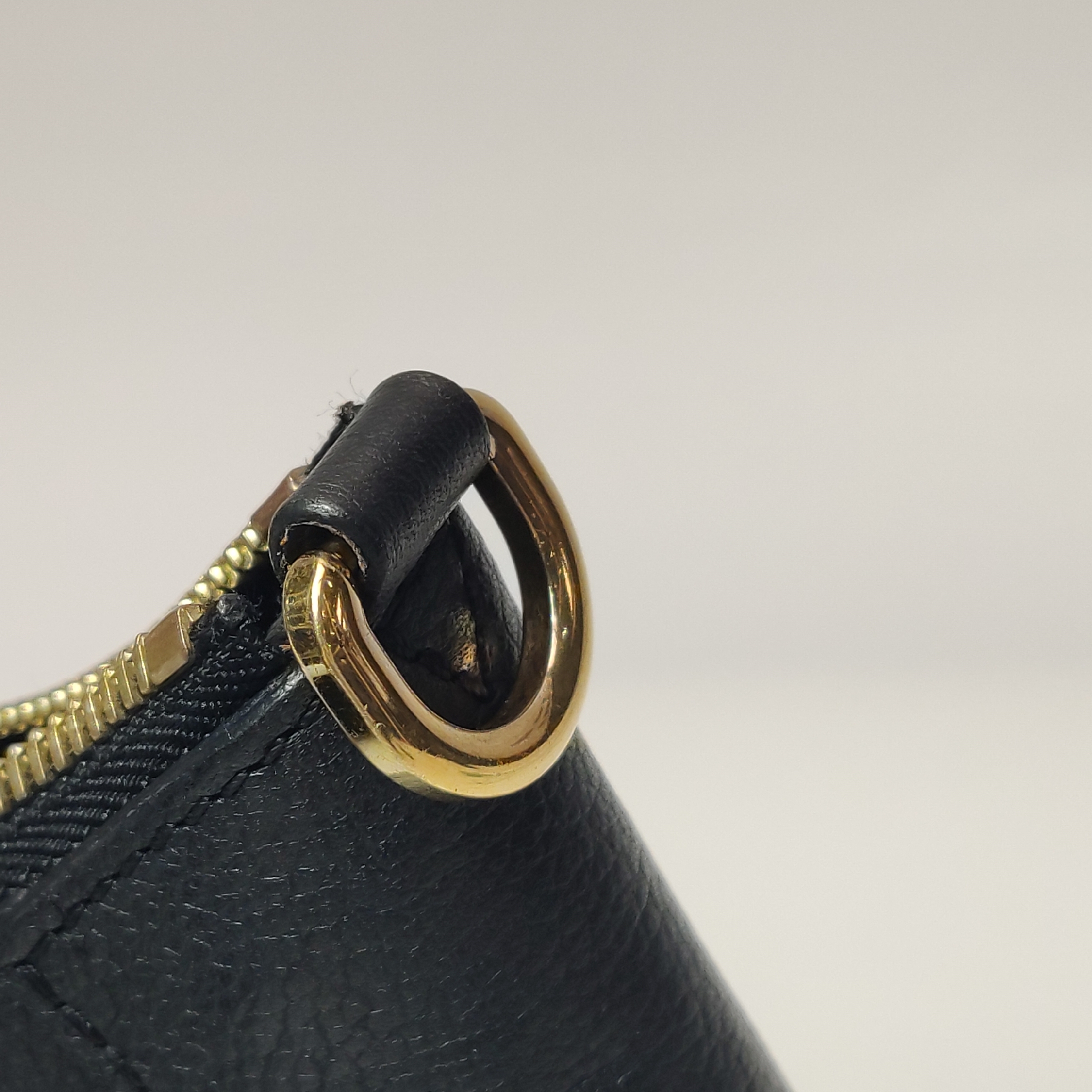 Louis Vuitton(LV) Bagatelle NM Handbag Monogram Empreinte Giant — photo 14 of 16