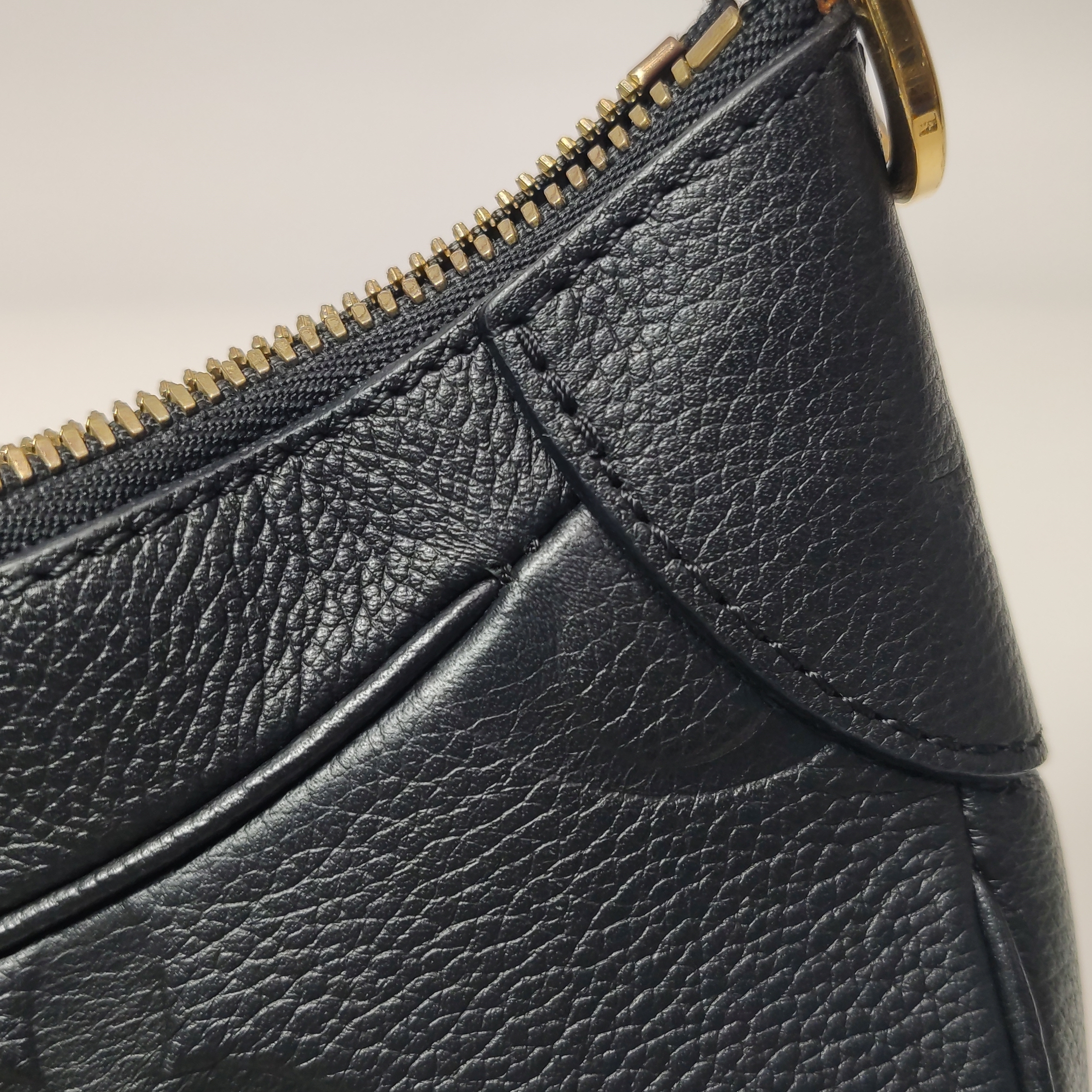 Louis Vuitton(LV) Bagatelle NM Handbag Monogram Empreinte Giant — photo 11 of 16