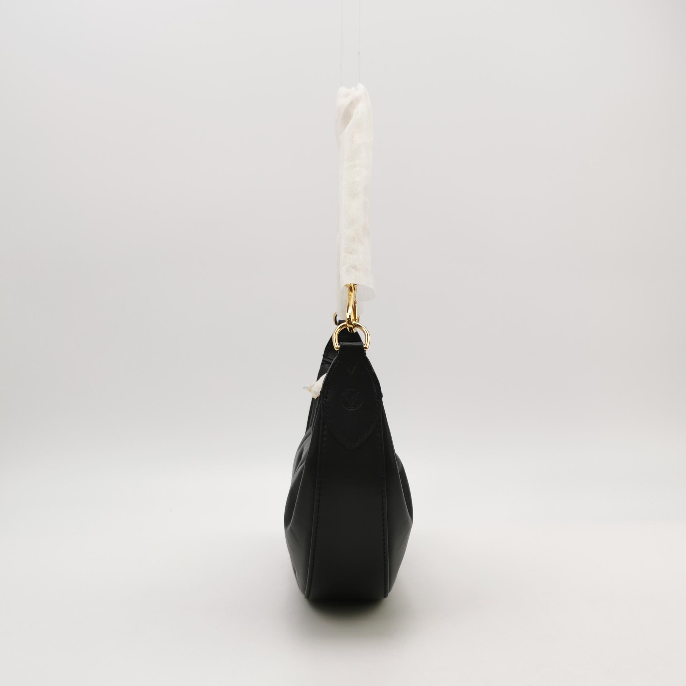 Louis Vuitton(LV) Over The Moon Bag Bubblegram Leather — photo 3 of 16