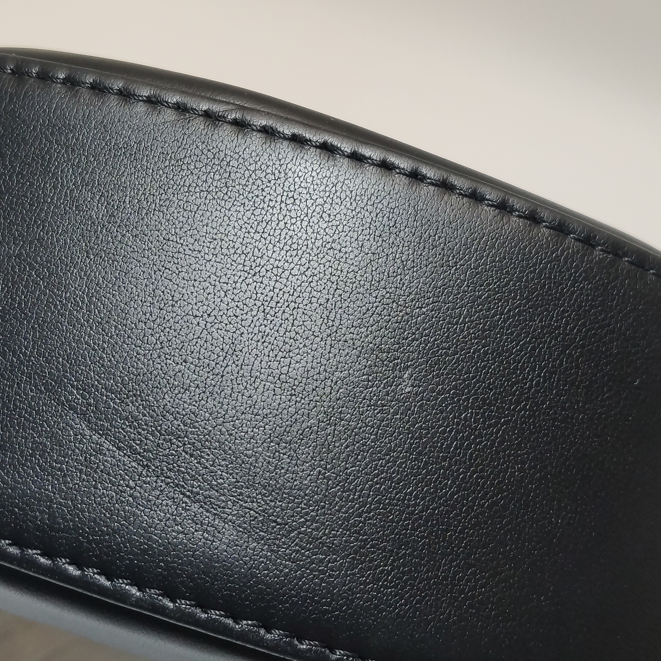 Louis Vuitton(LV) Over The Moon Bag Bubblegram Leather — photo 15 of 16