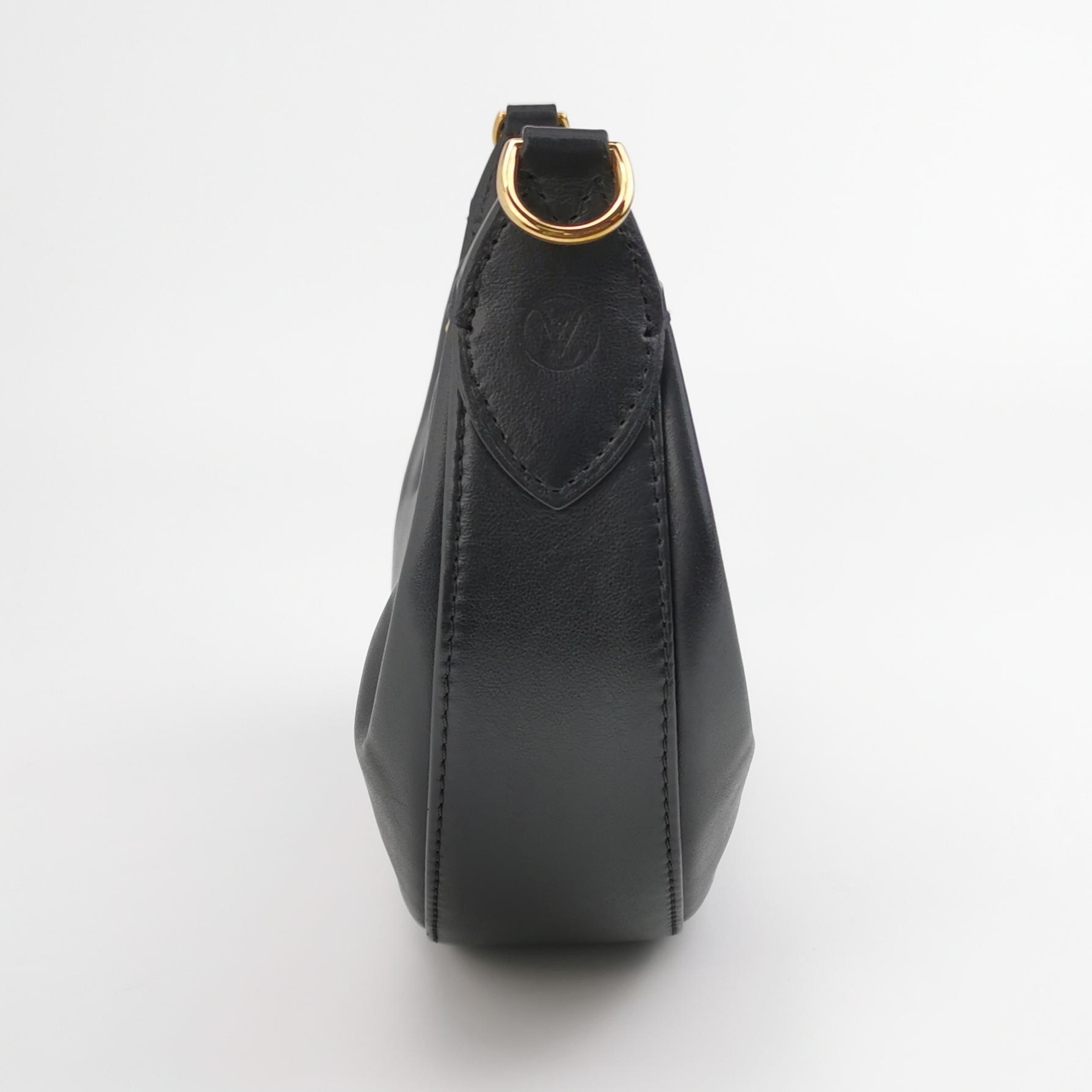 Louis Vuitton(LV) Over The Moon Bag Bubblegram Leather — photo 4 of 16