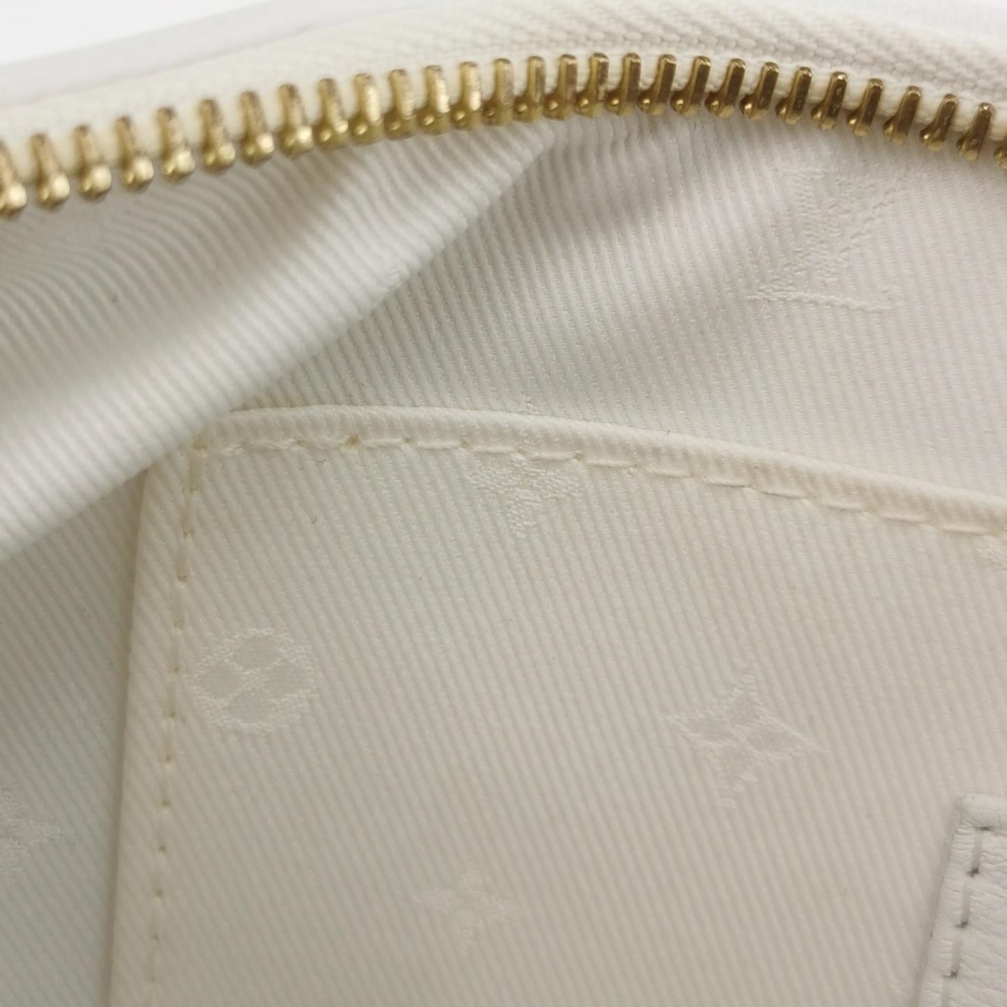 Louis Vuitton(LV) Over The Moon Bag Bubblegram Leather — photo 8 of 11