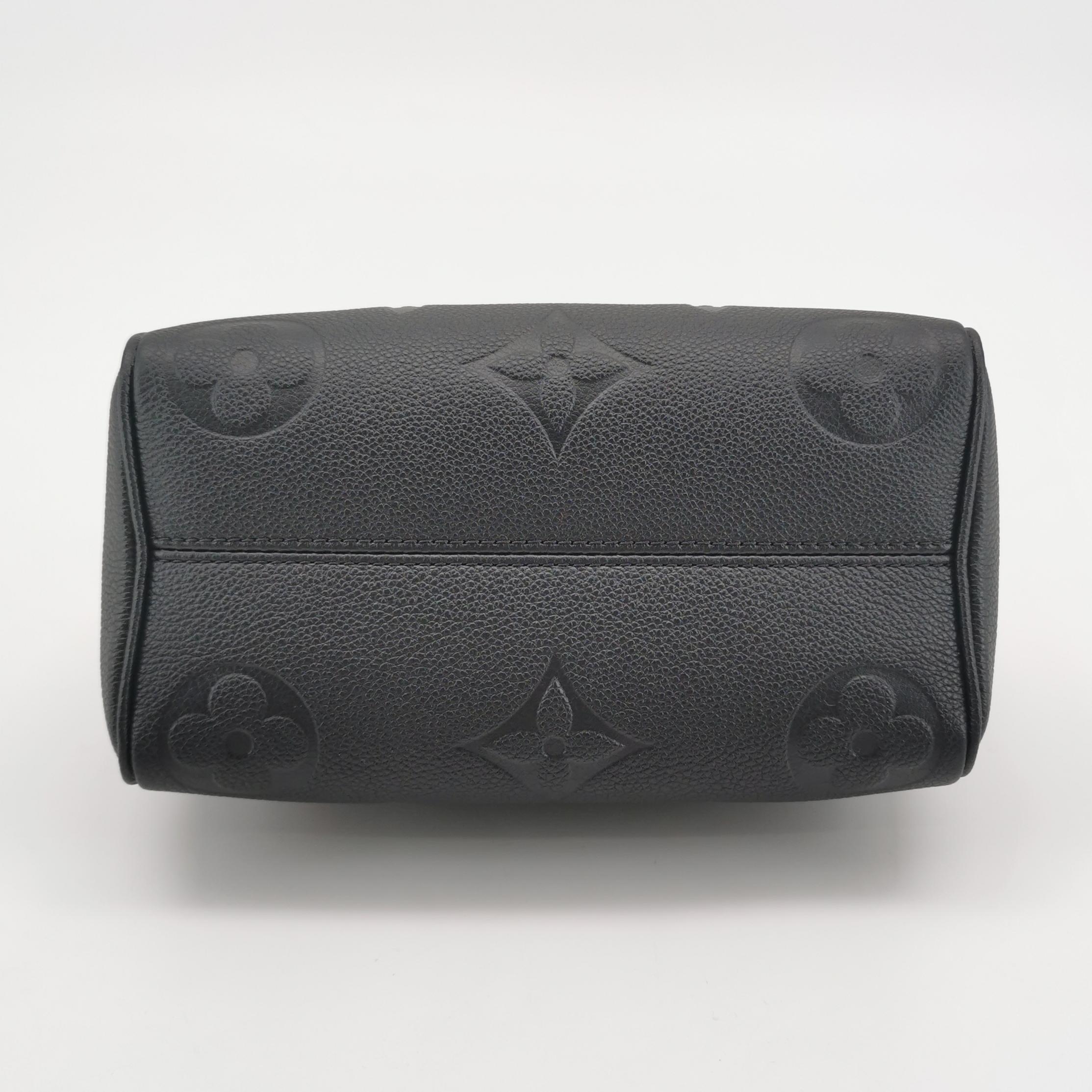 Louis Vuitton(LV) Speedy Bandouliere Bag Monogram Empreinte Giant 20 — photo 6 of 14