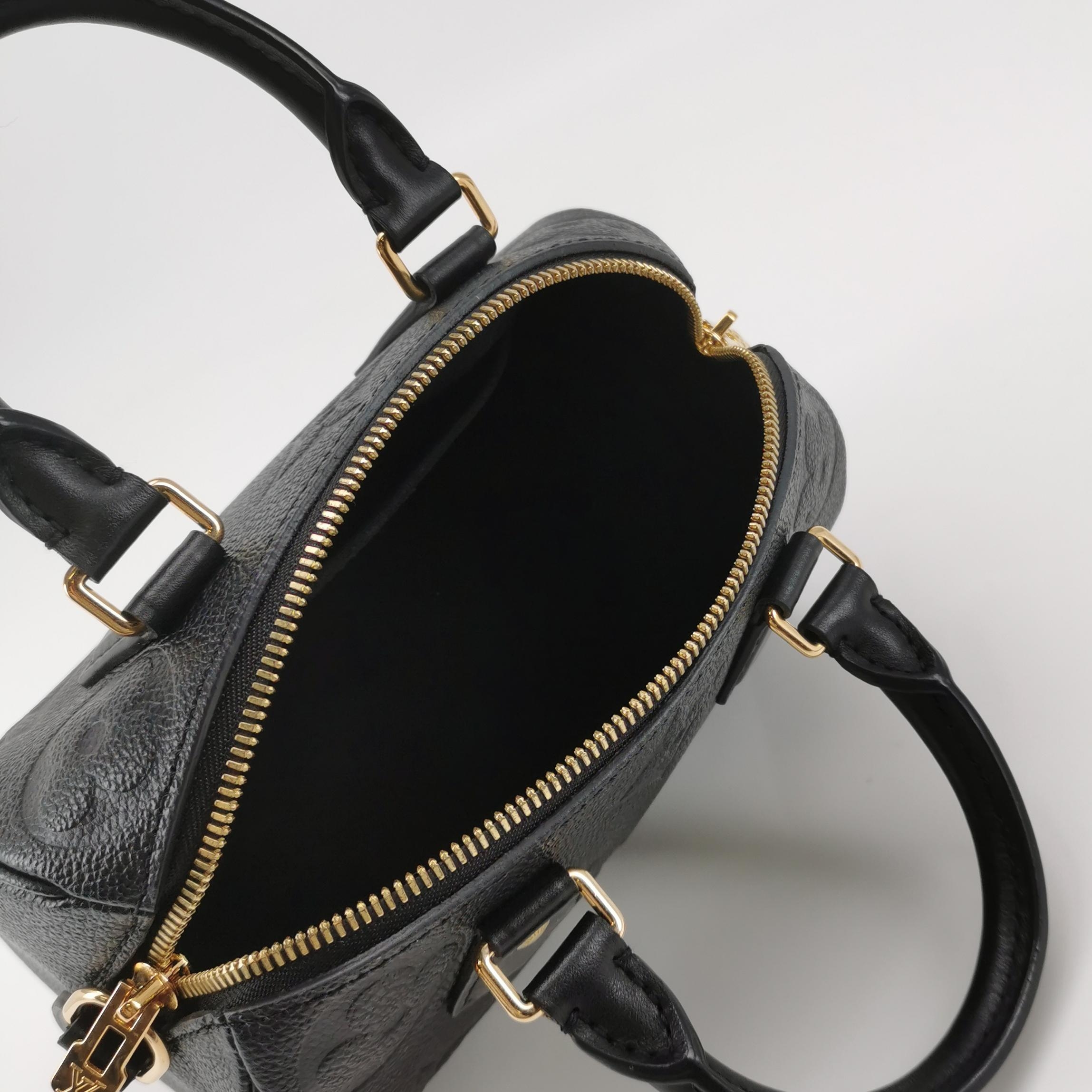Louis Vuitton(LV) Speedy Bandouliere Bag Monogram Empreinte Giant 20 — photo 8 of 17