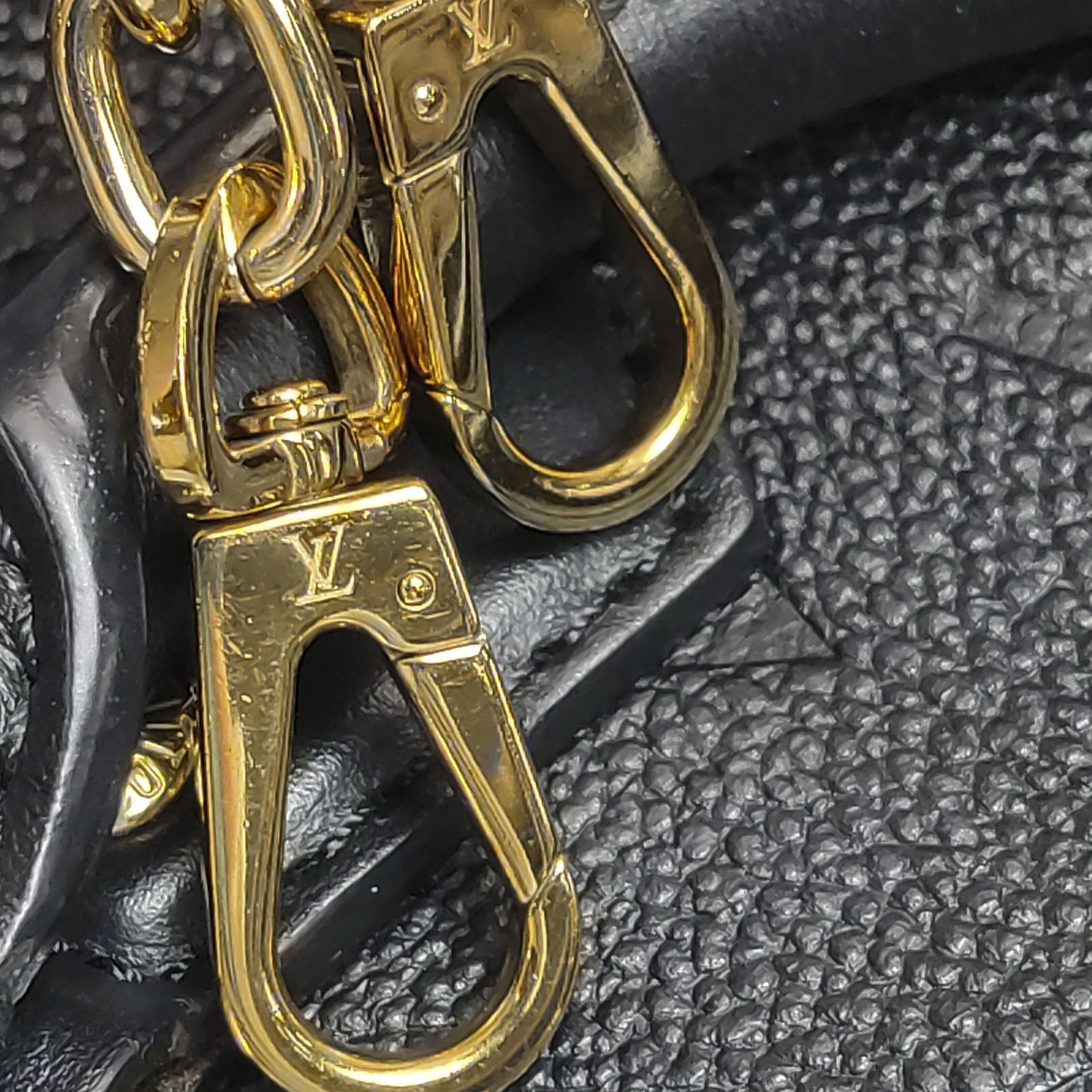 Louis Vuitton(LV) Speedy Bandouliere Bag Monogram Empreinte Giant 20 — photo 15 of 16