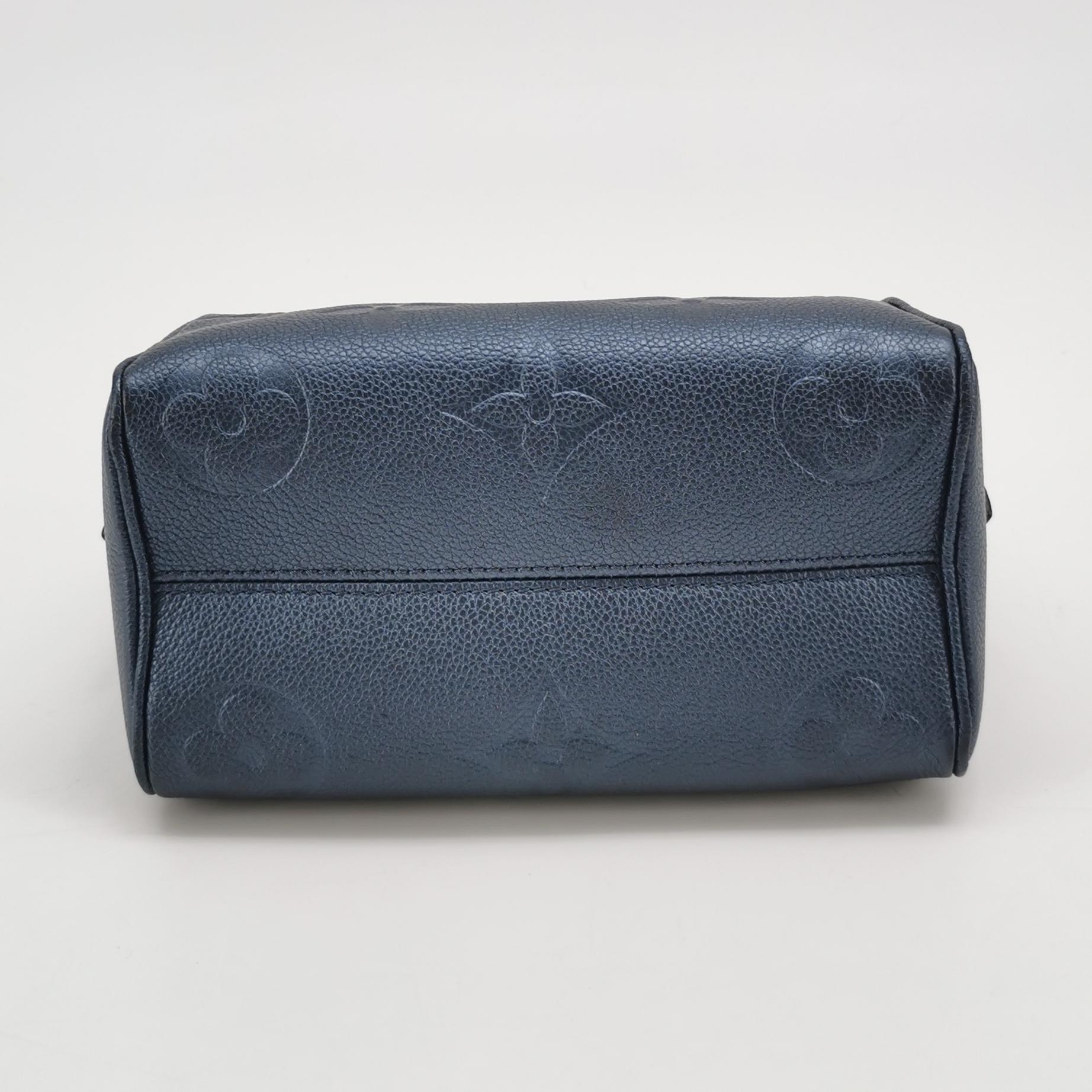 Louis Vuitton(LV) Speedy Bandouliere Bag Monogram Empreinte Giant 20 — photo 6 of 17