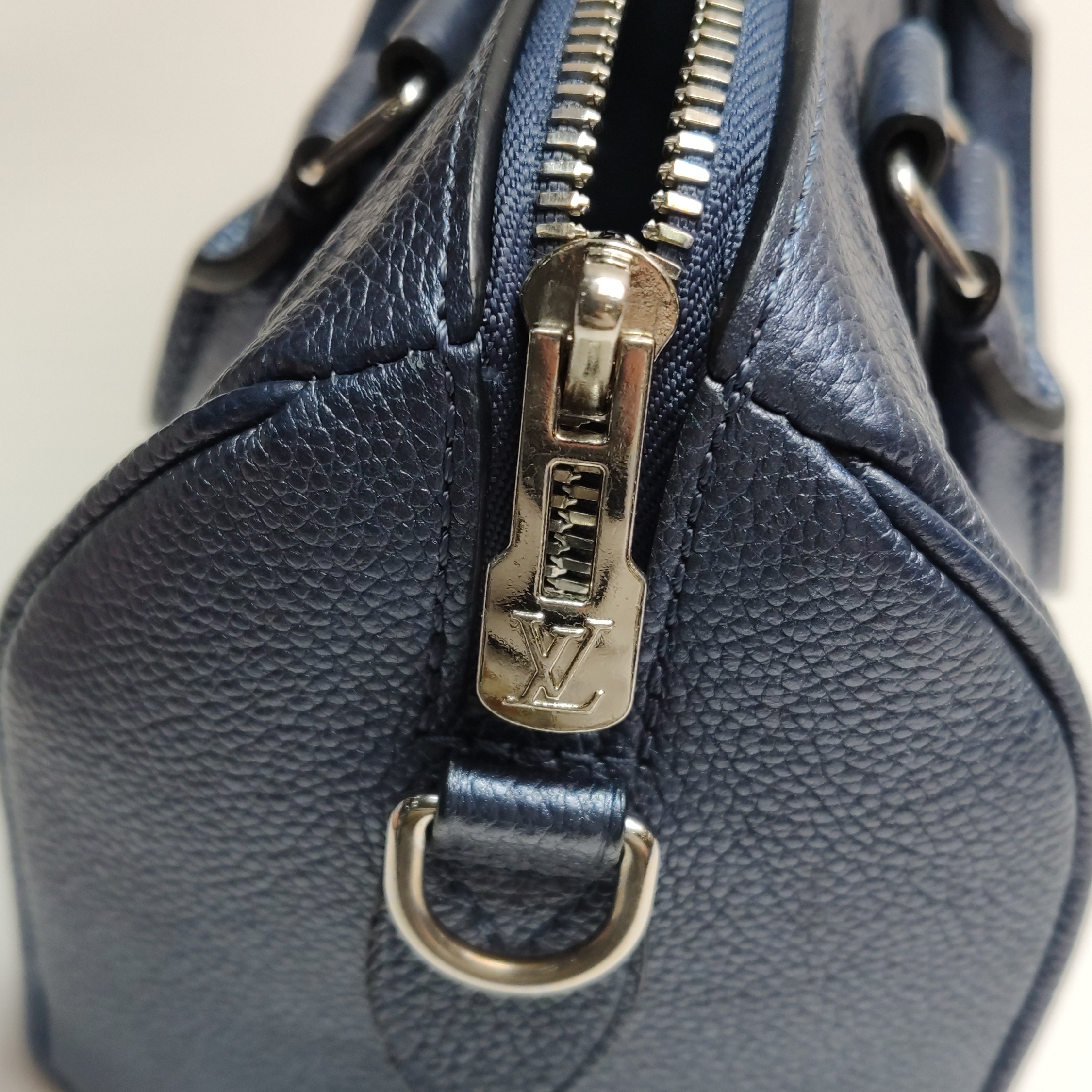 Louis Vuitton(LV) Speedy Bandouliere Bag Monogram Empreinte Giant 20 — photo 11 of 17