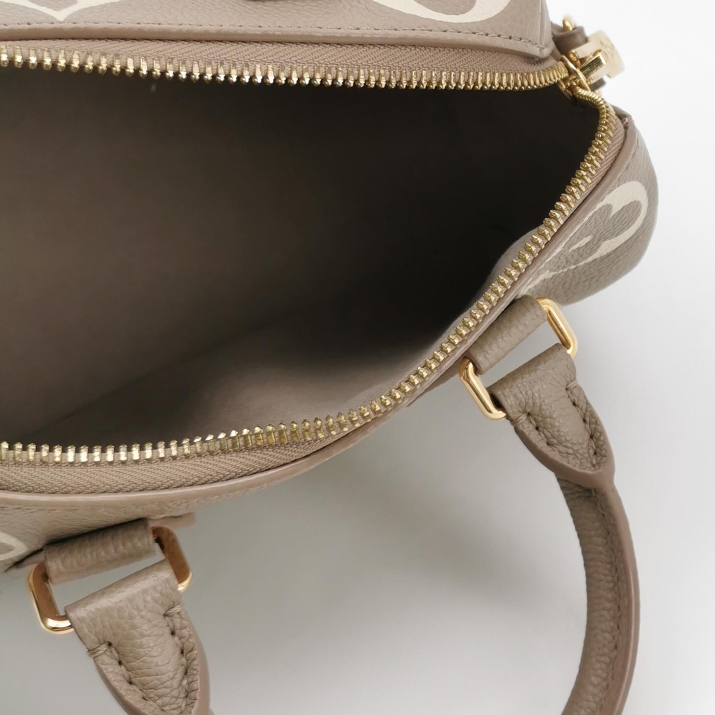 Louis Vuitton(LV) Speedy Bandouliere Bag Monogram Empreinte Giant 20 — photo 8 of 16