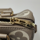Louis Vuitton(LV) Speedy Bandouliere Bag Monogram Empreinte Giant 20 — thumbnail 14