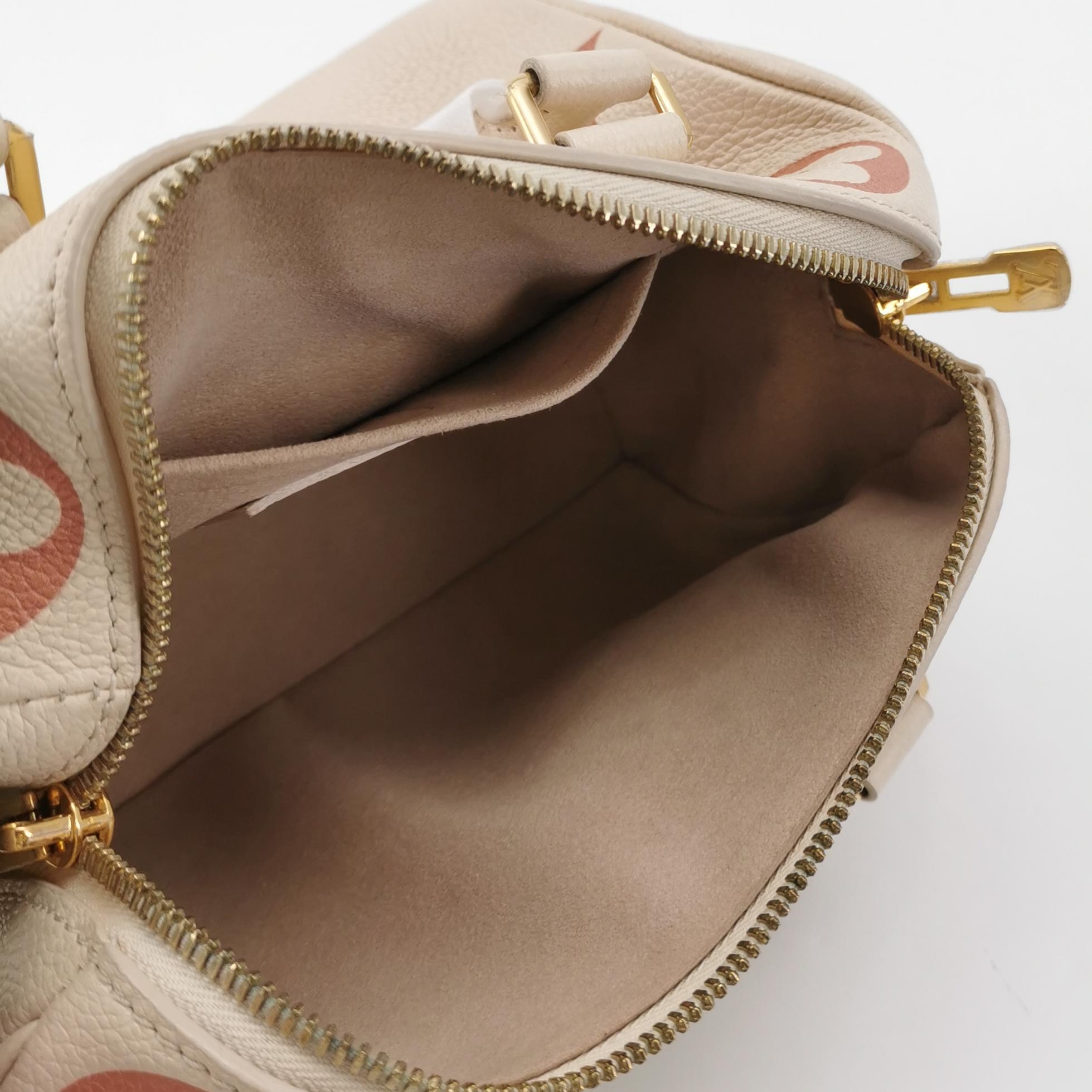 Louis Vuitton(LV) Speedy Bandouliere Bag Monogram Empreinte Giant 20 — photo 7 of 14