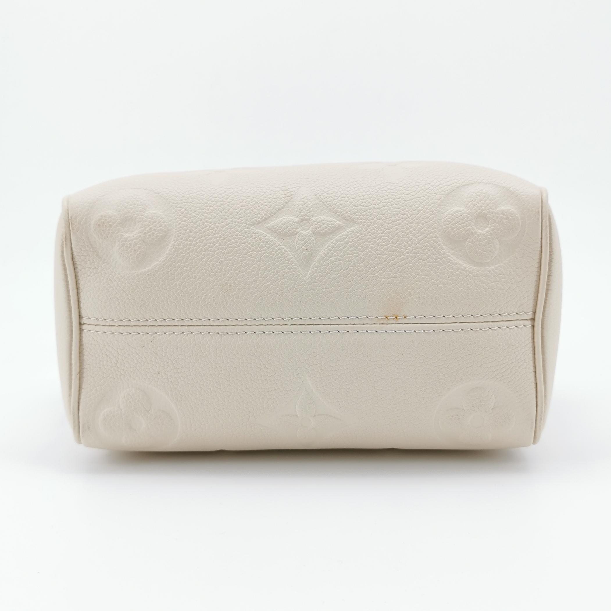 Louis Vuitton(LV) Speedy Bandouliere Bag Monogram Empreinte Giant 20 — photo 6 of 13