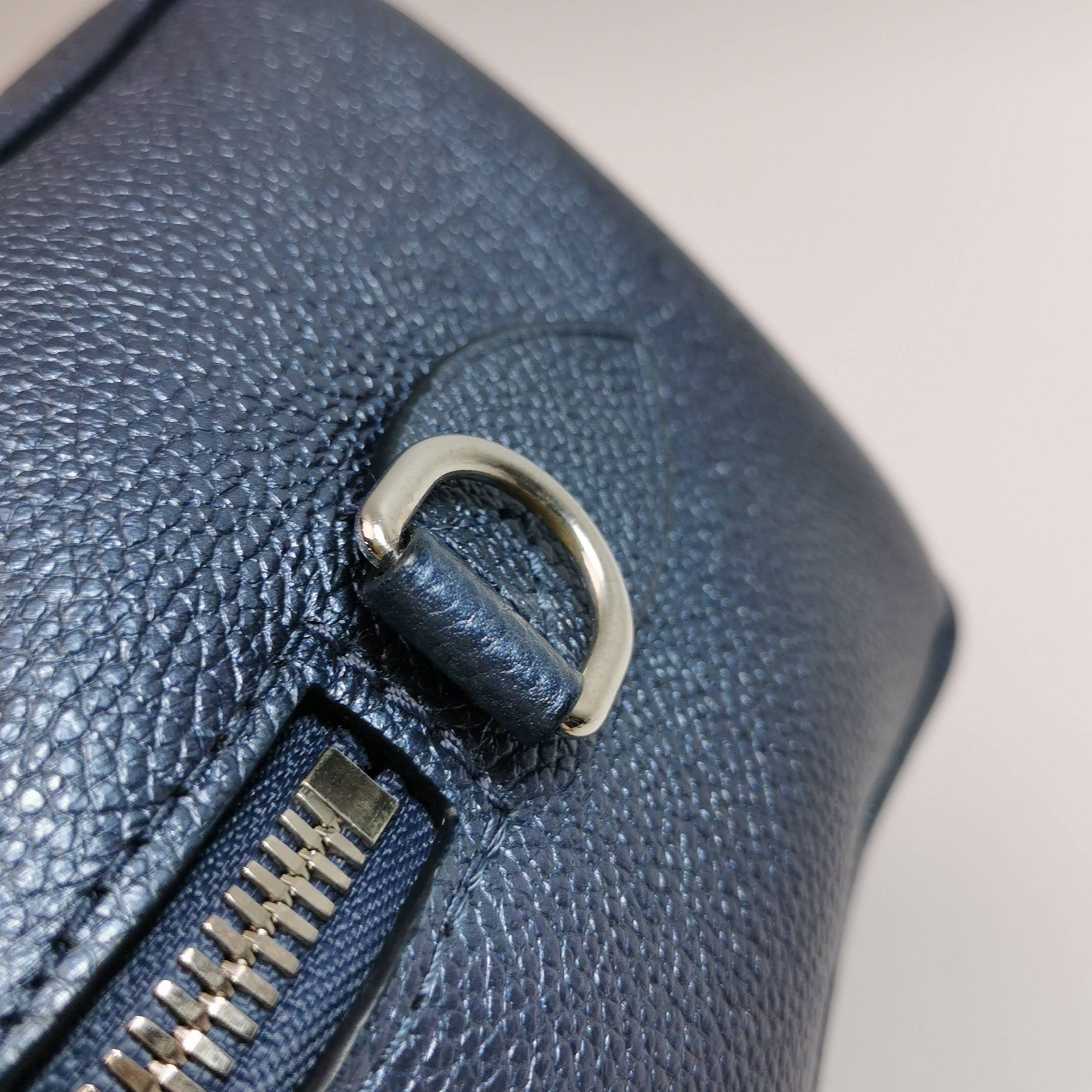 Louis Vuitton(LV) Speedy Bandouliere Bag Monogram Empreinte Giant 20 — photo 9 of 15