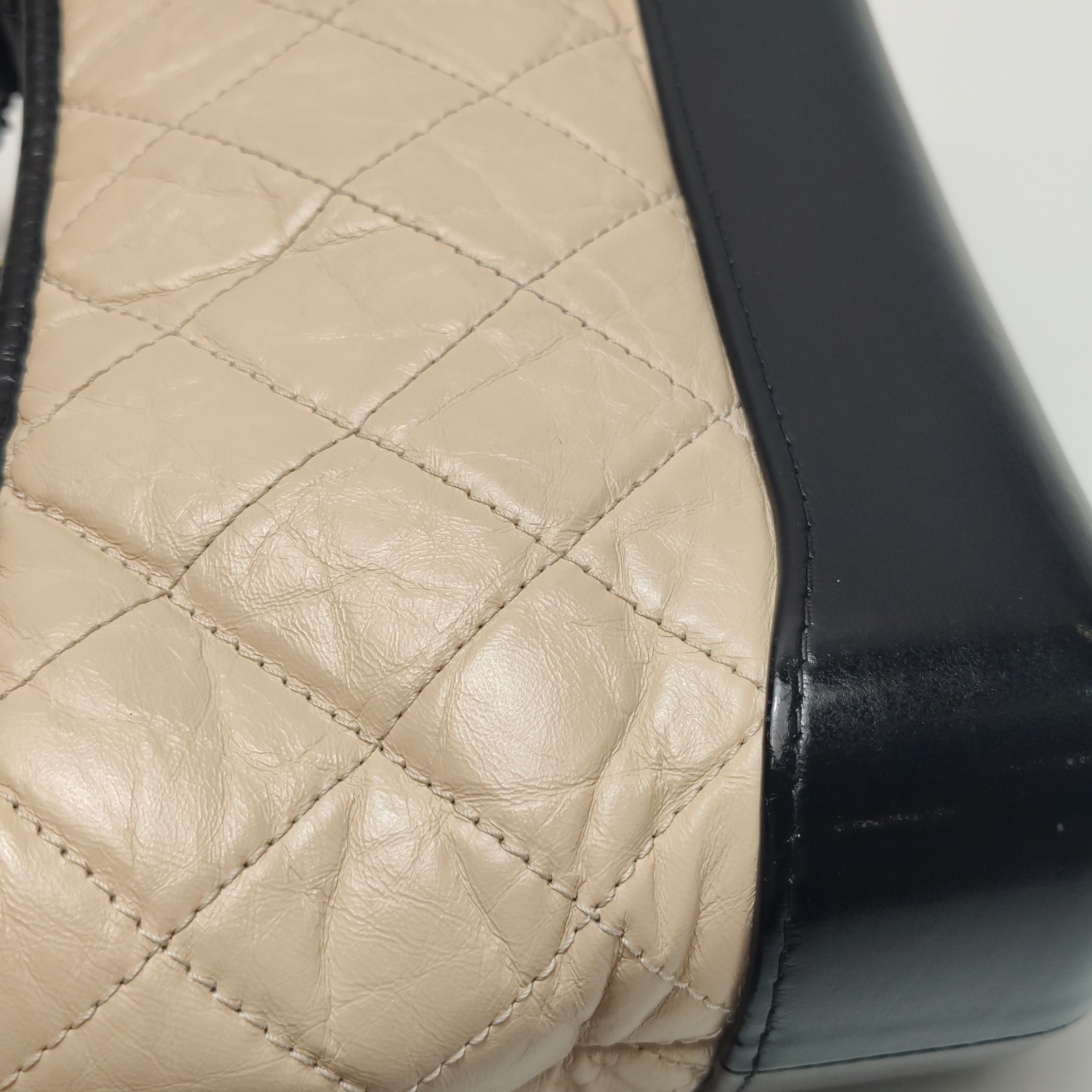 Chanel GAbrielle Hobo Quilted Aged Calfskon Small — photo 15 of 16