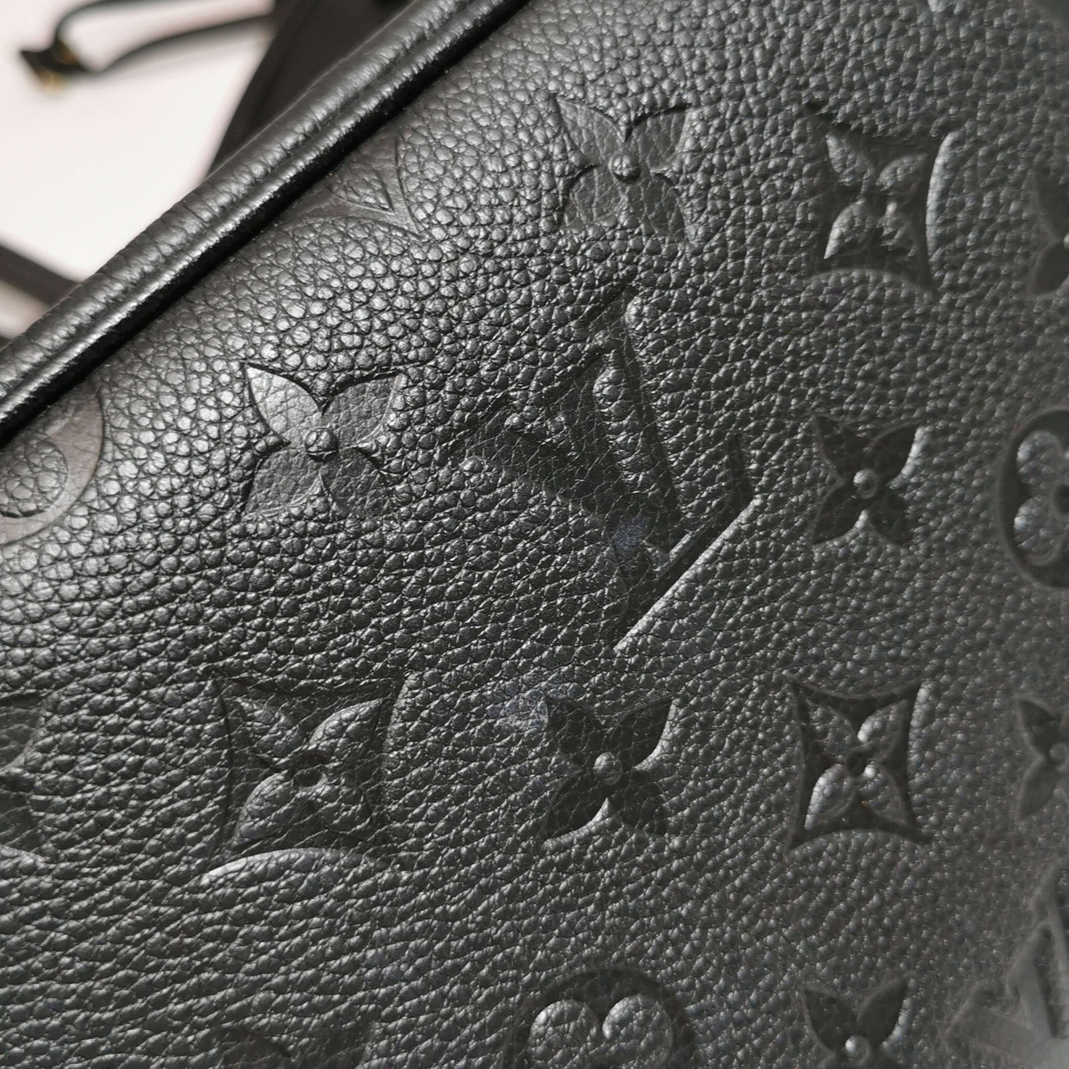 Louis Vuitton （LV）Neverfull NM Tote Monogram Empreinte Giant MM