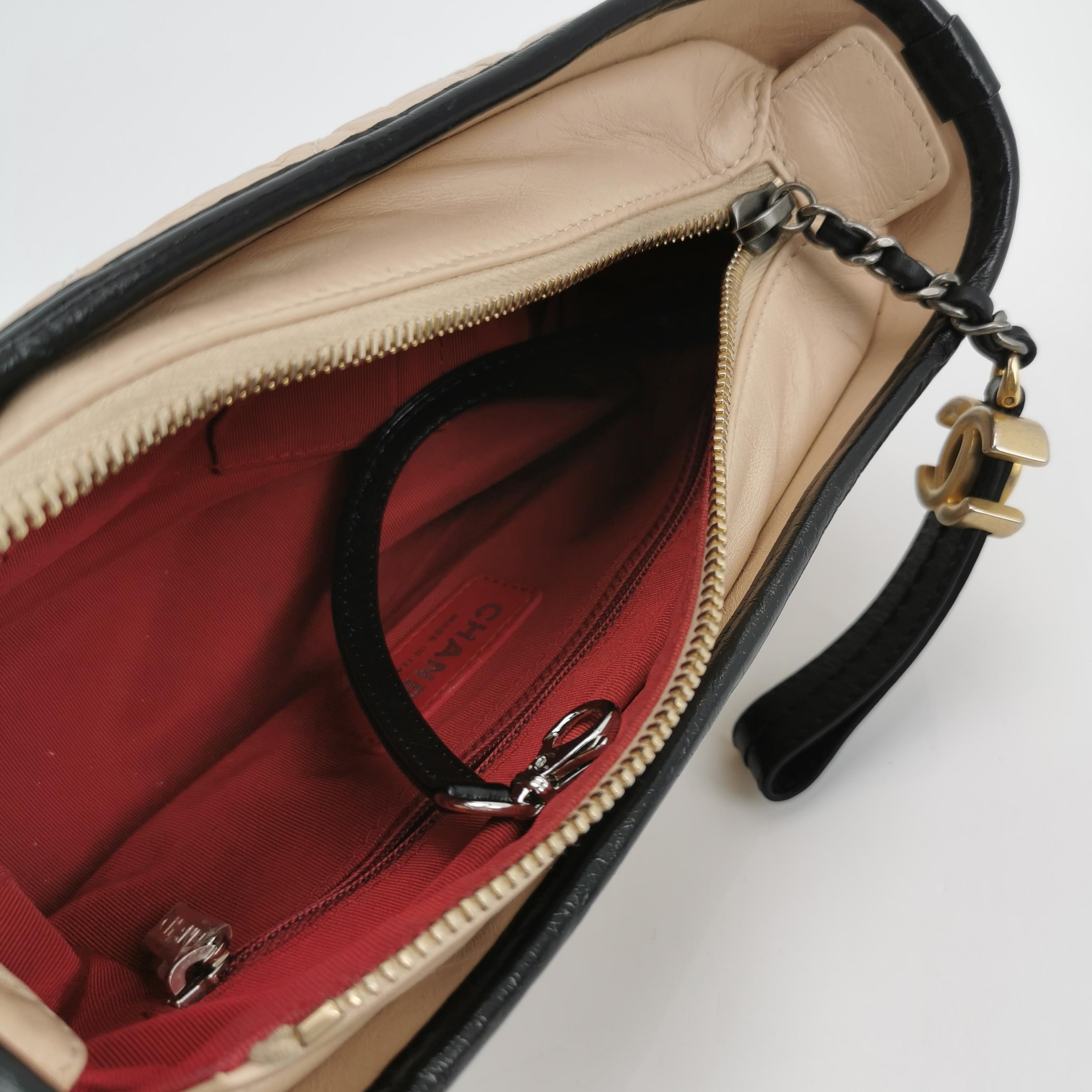 Chanel GAbrielle Hobo Quilted Aged Calfskon Small — photo 7 of 16