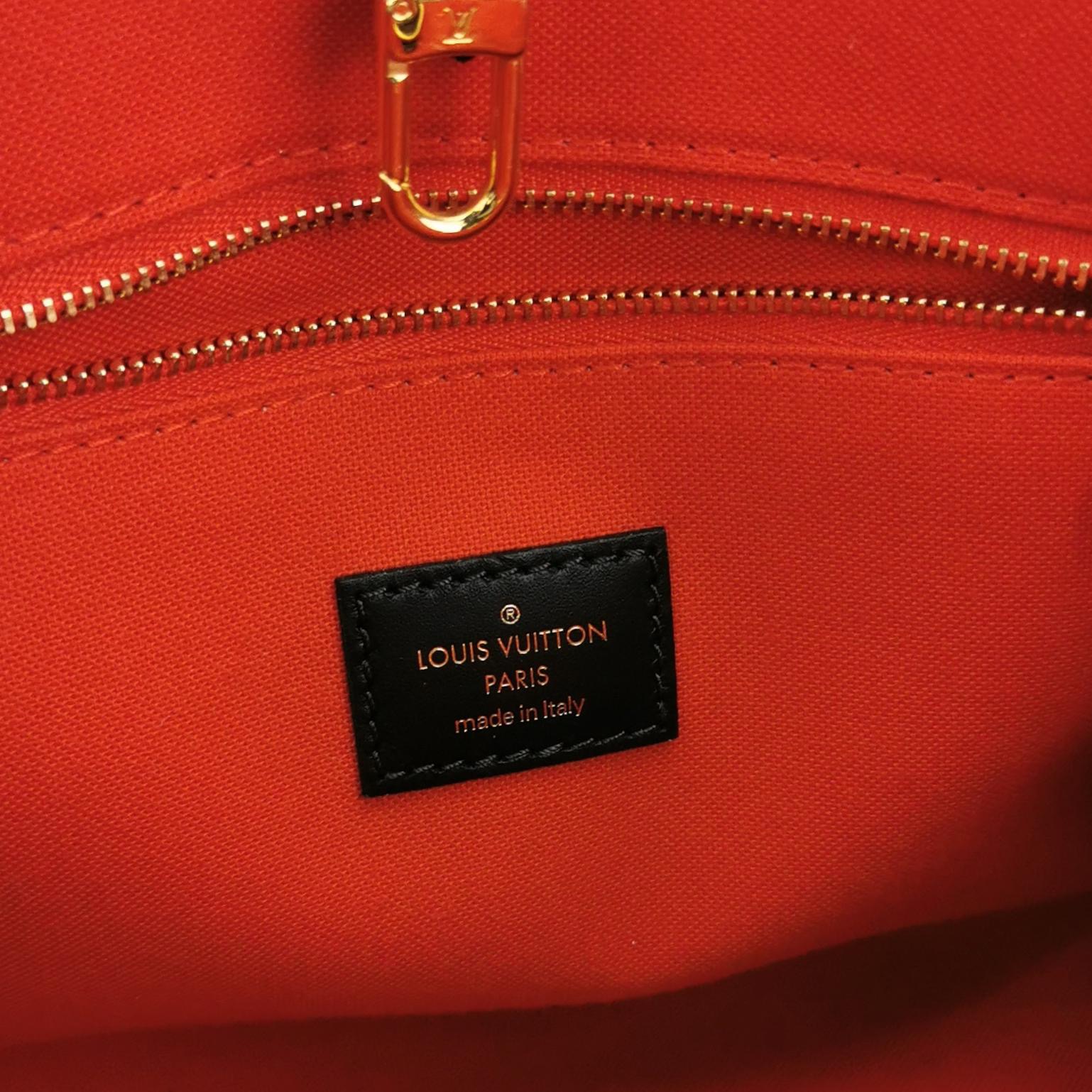 Louis Vuitton(LV) OnTheGo Tote Reverse Monogram Giant PM — photo 8 of 14