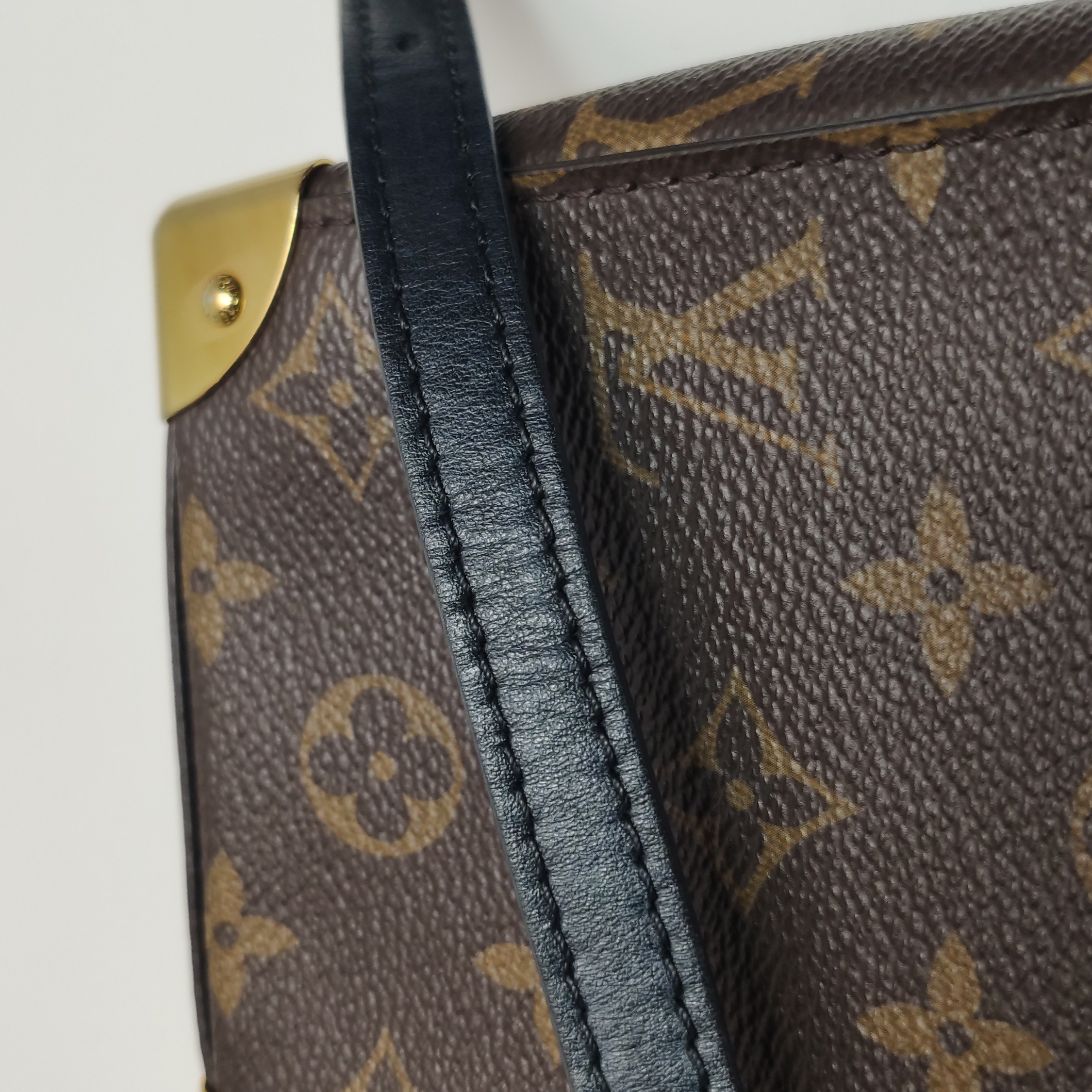 Louis Vuitton(Lv) Camera Box NM Handbag Studded Reverse Monogram Canvas — photo 20 of 23