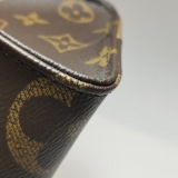 Louis Vuitton(LV) OnTheGo Tote Reverse Monogram Giant PM — thumbnail 11