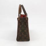Louis Vuitton(LV) OnTheGo Tote Reverse Monogram Giant PM — thumbnail 4