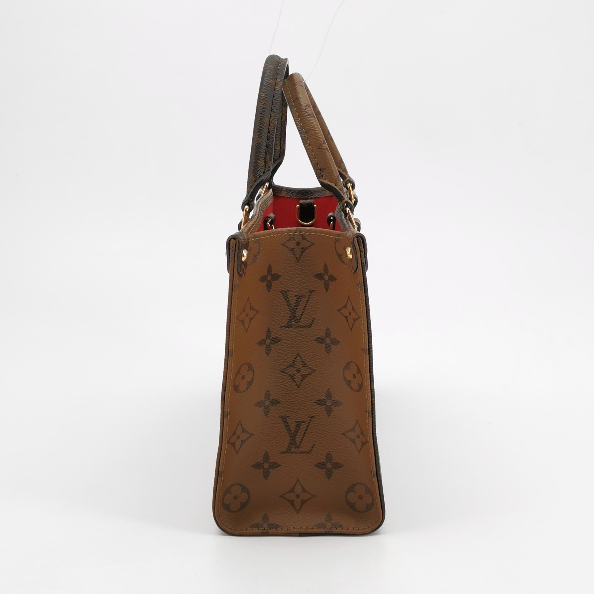 Louis Vuitton(LV) OnTheGo Tote Reverse Monogram Giant PM — photo 5 of 16