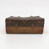 Louis Vuitton(LV) OnTheGo Tote Reverse Monogram Giant PM — thumbnail 6