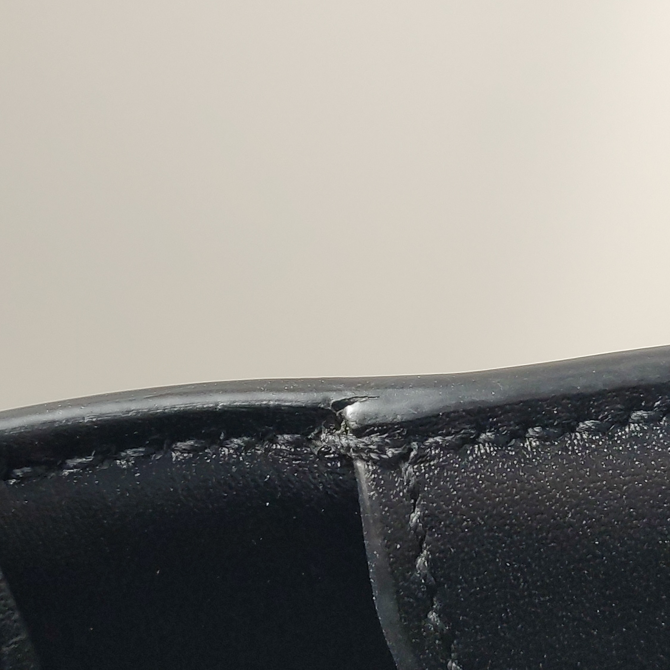 Saint Laurent Manhattan Shoulder Bag Leather Medium — photo 22 of 24